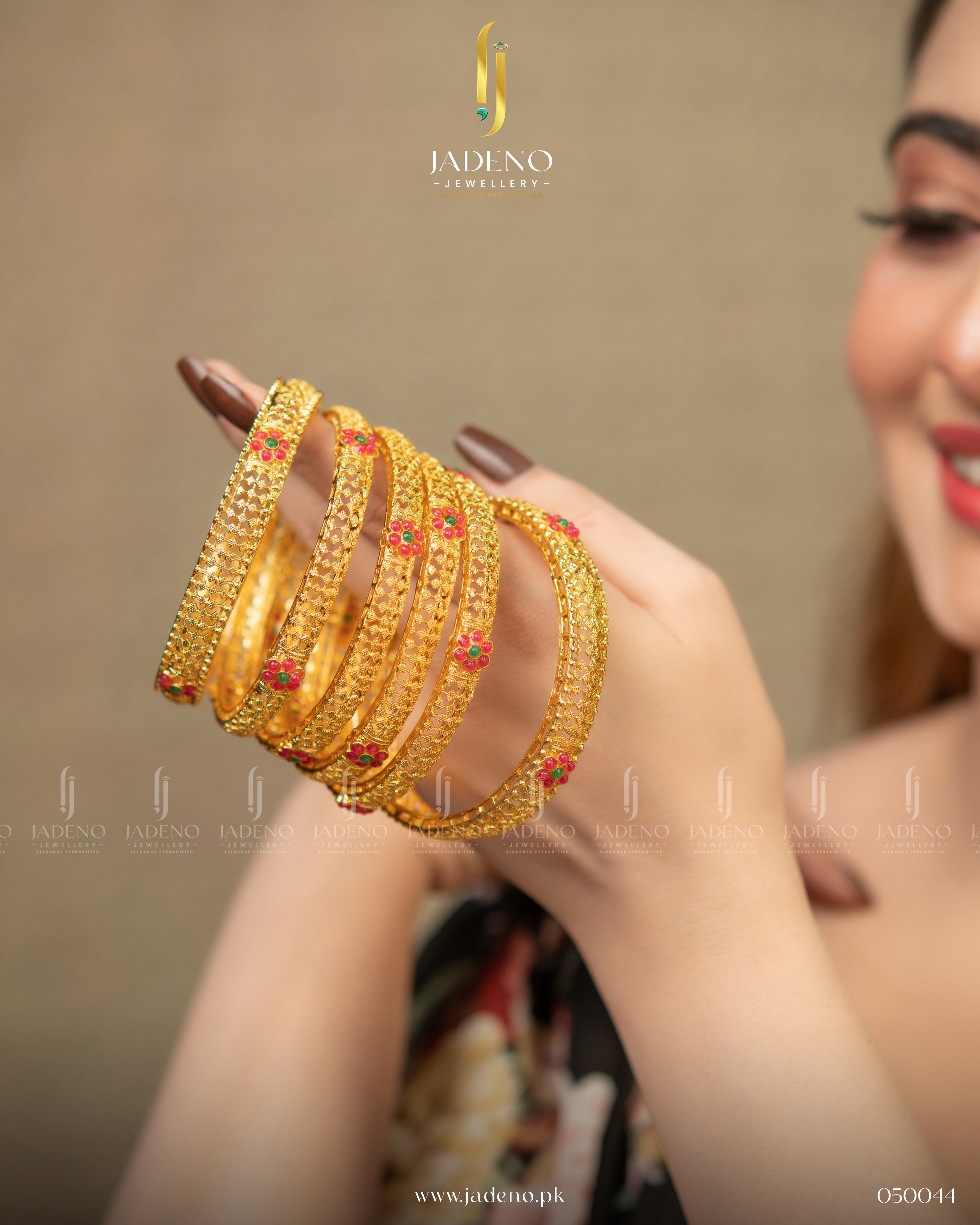 Buy Gorgeous South Indian Light weight Bangles Online in Pakistan | Jadeno Jewellery