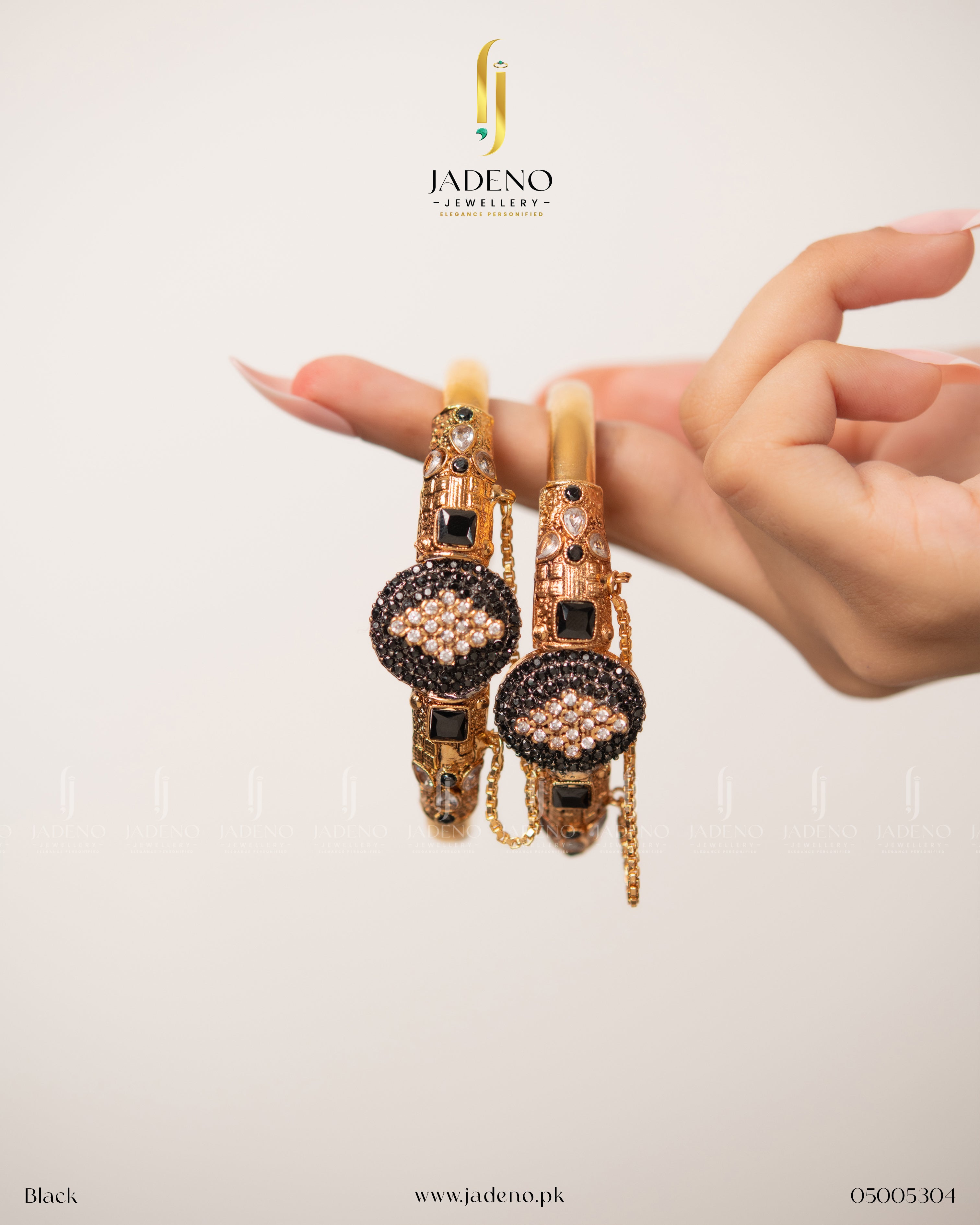 Tribal Solid Gold Polished Openable Bangles