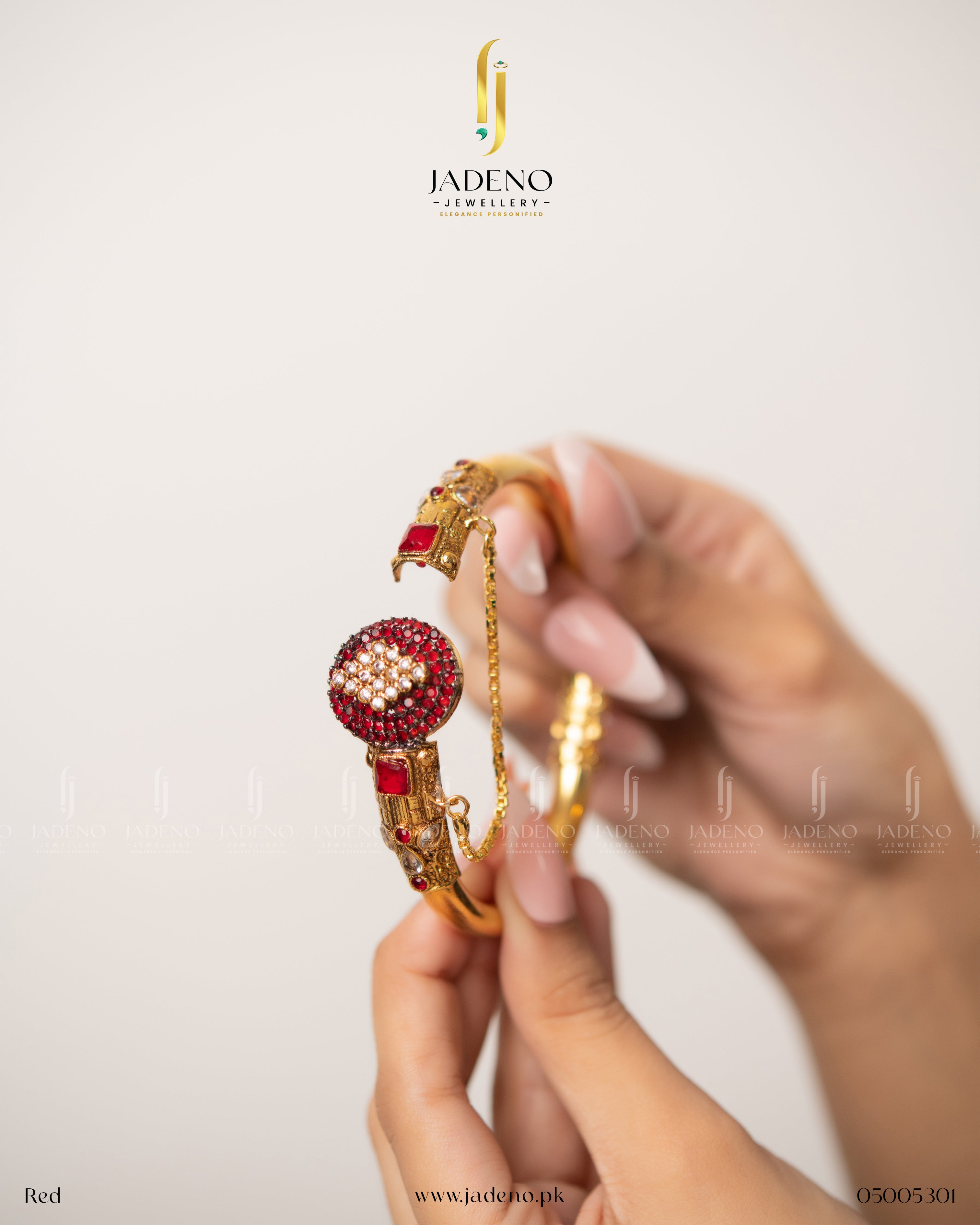 Tribal Solid Gold Polished Openable Bangles