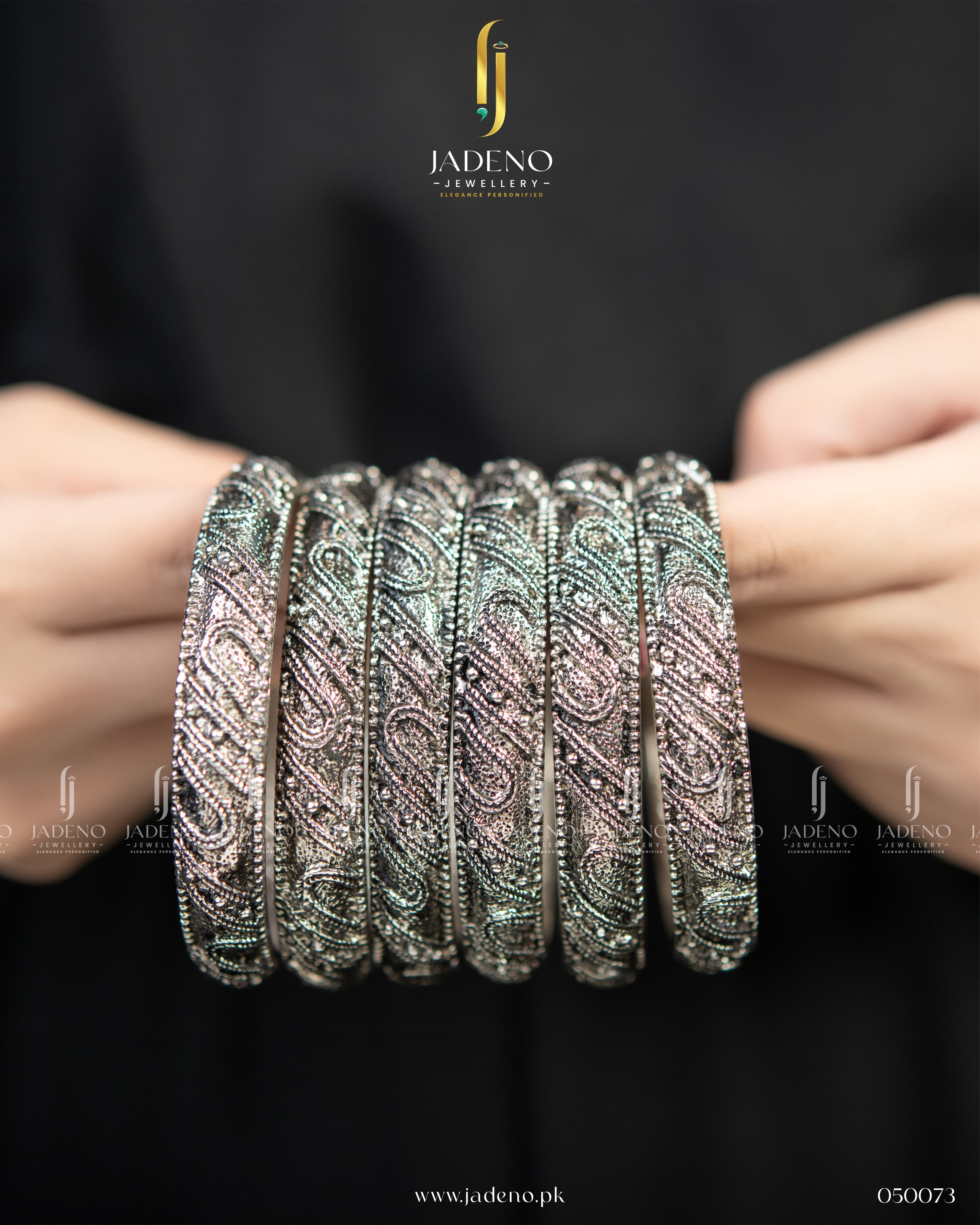 Vintage Style Koala Bangles (6 pcs)