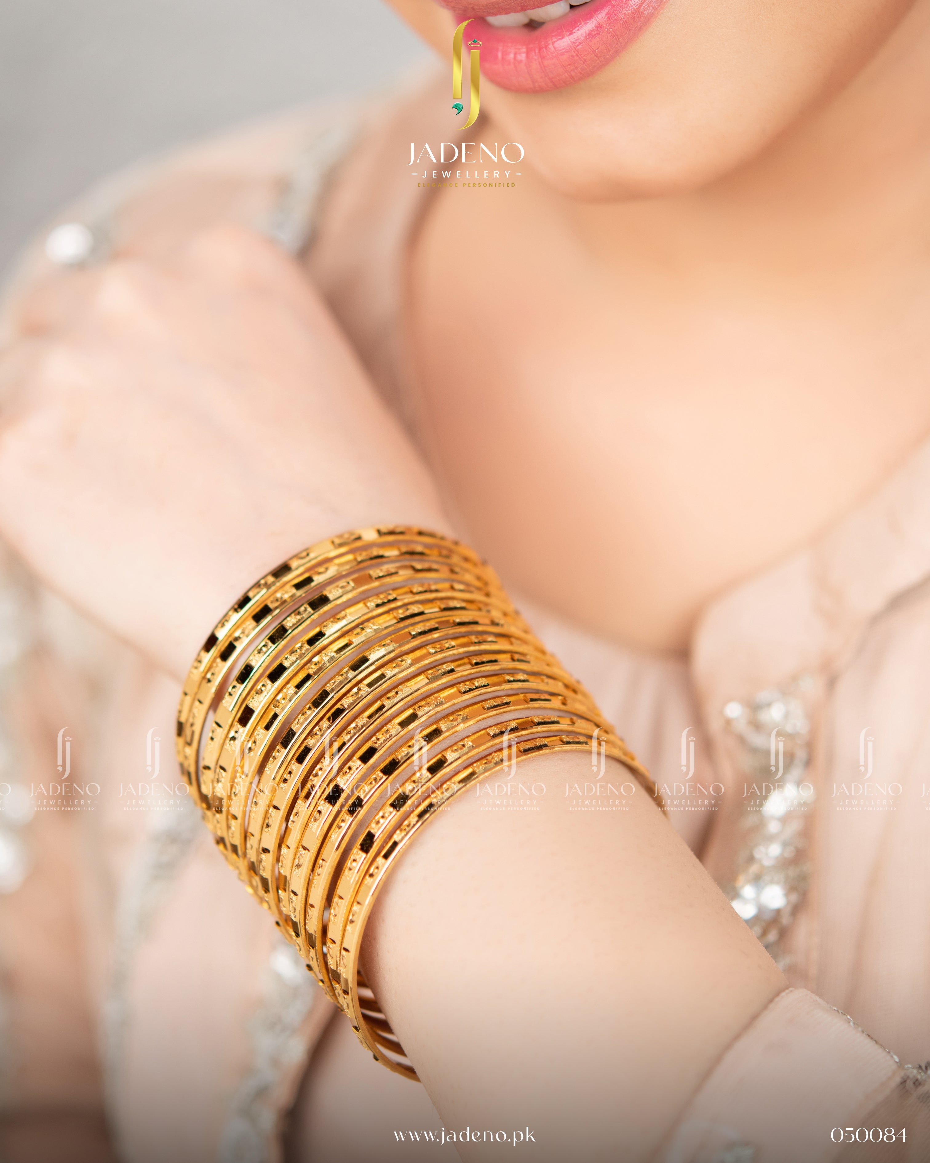 Thin hot sale bangle designs