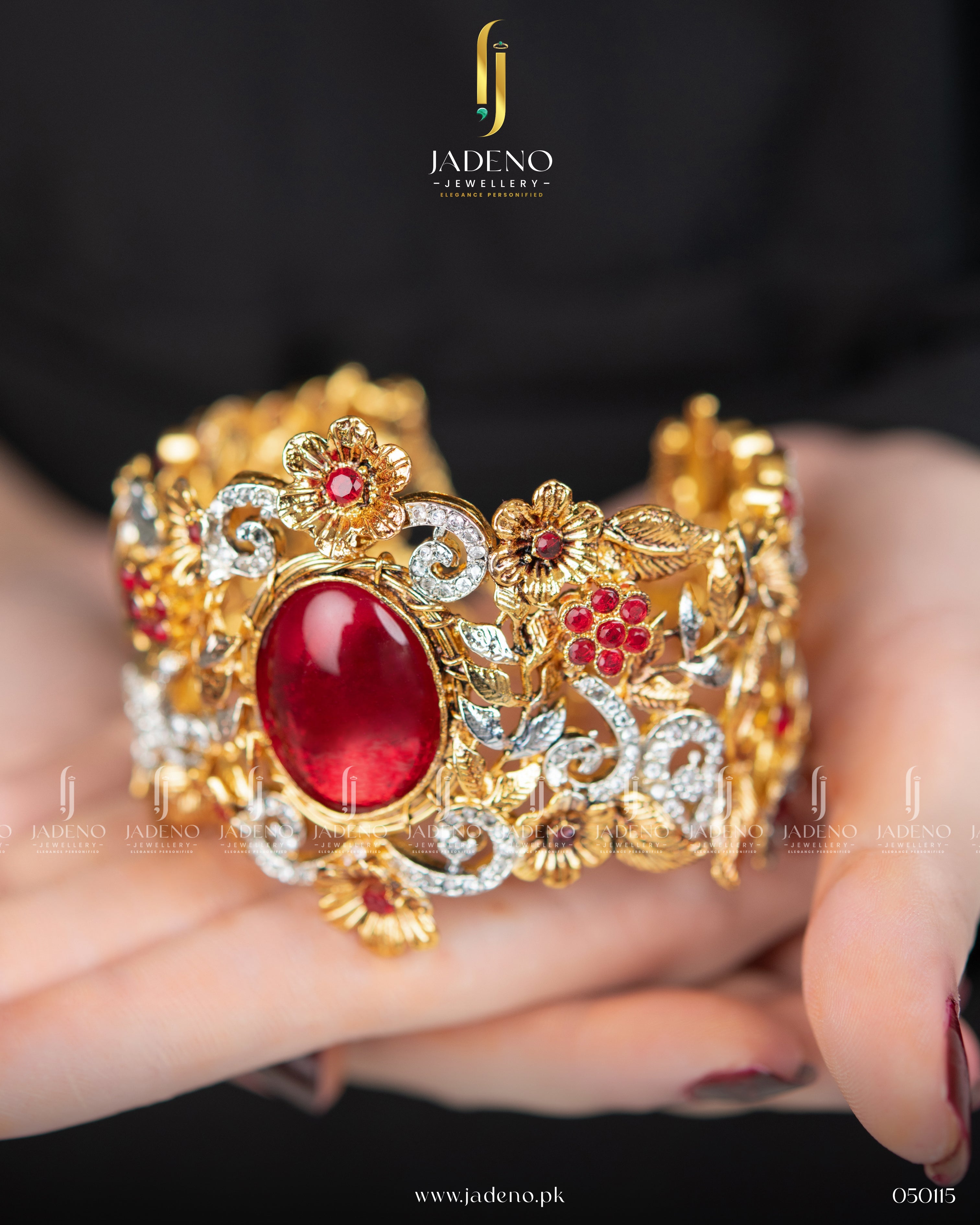Designer's Made Royal Lakhshmi Bangle