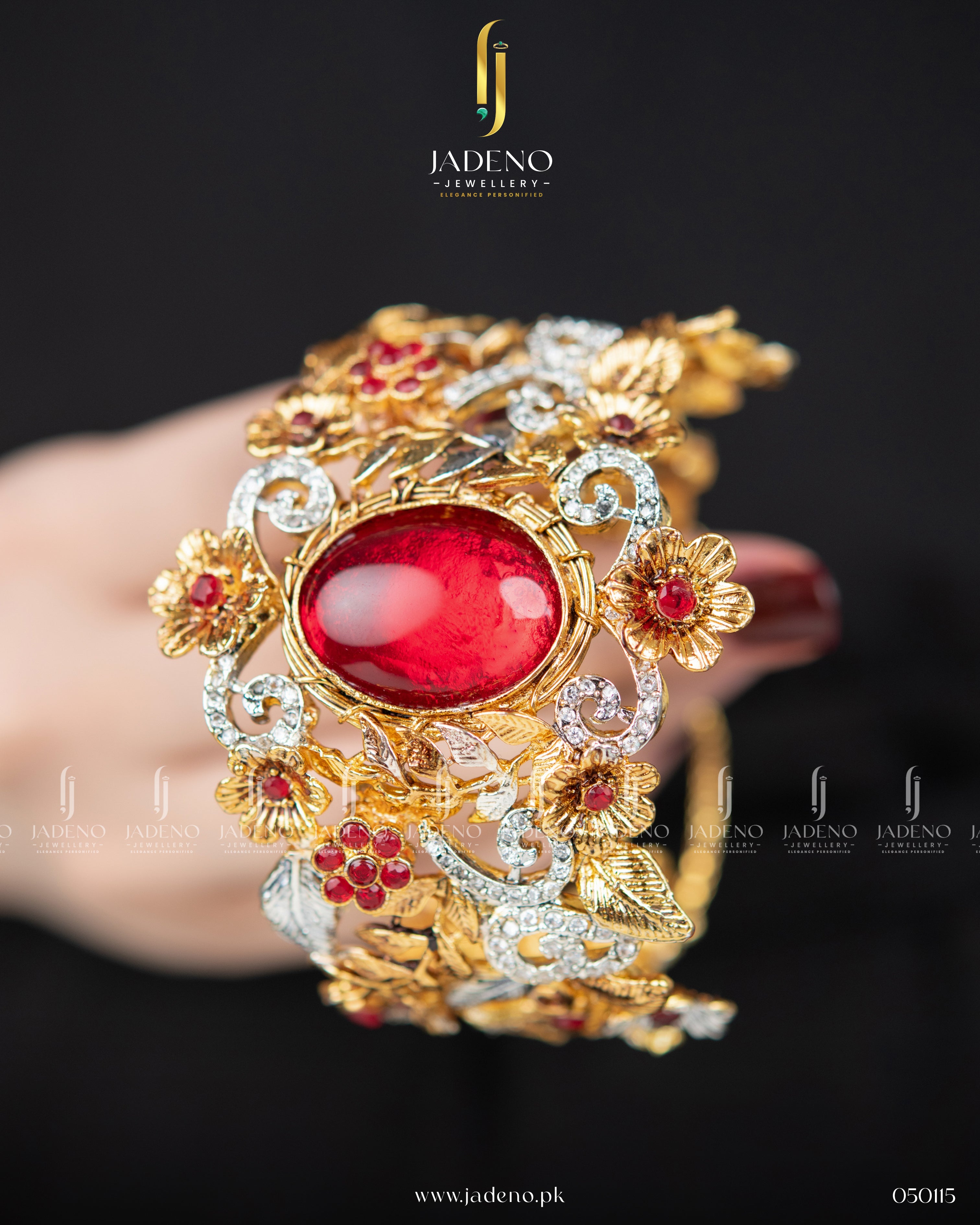 Designer's Made Royal Lakhshmi Bangle