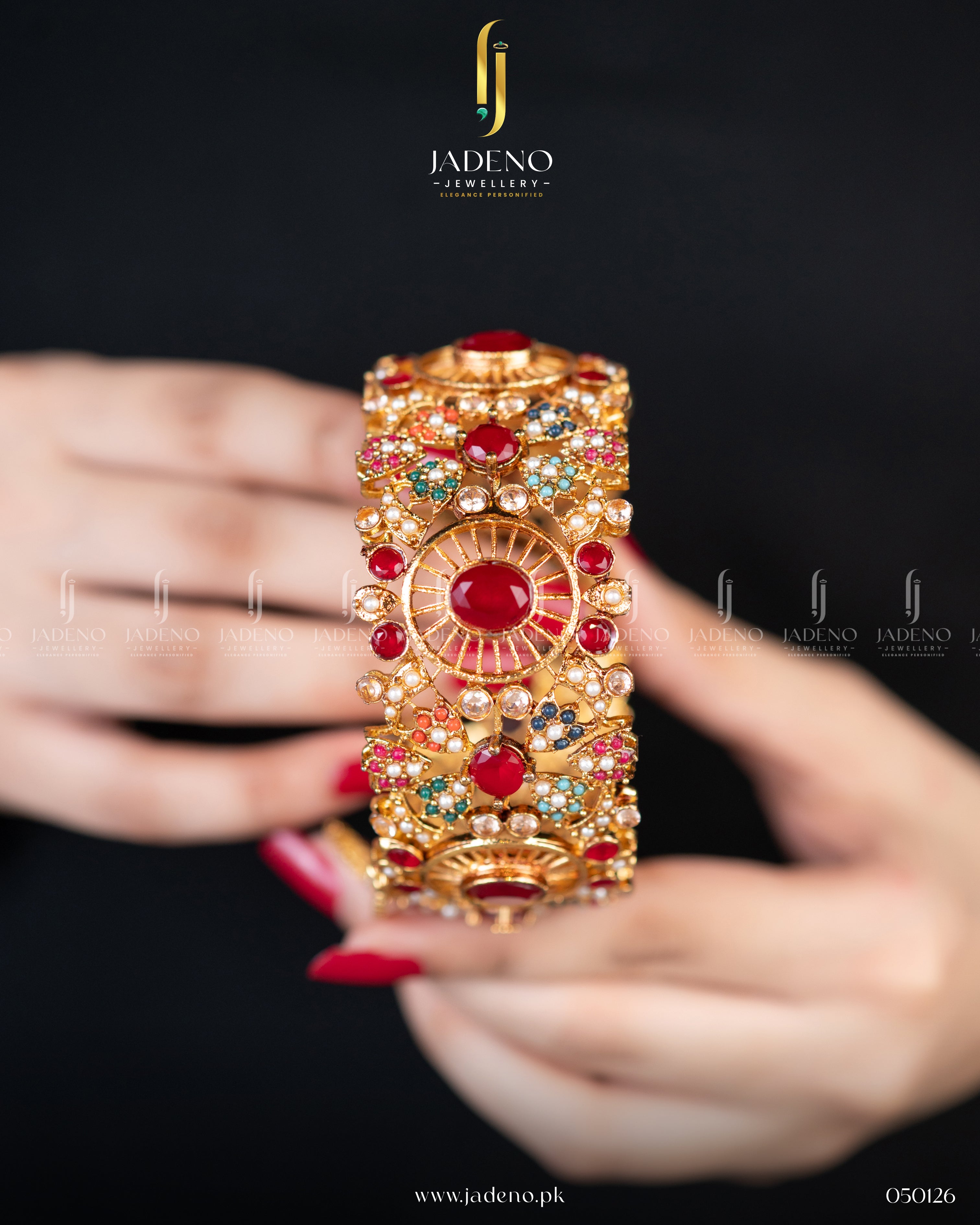 The Elegant Flora Openable Bangle