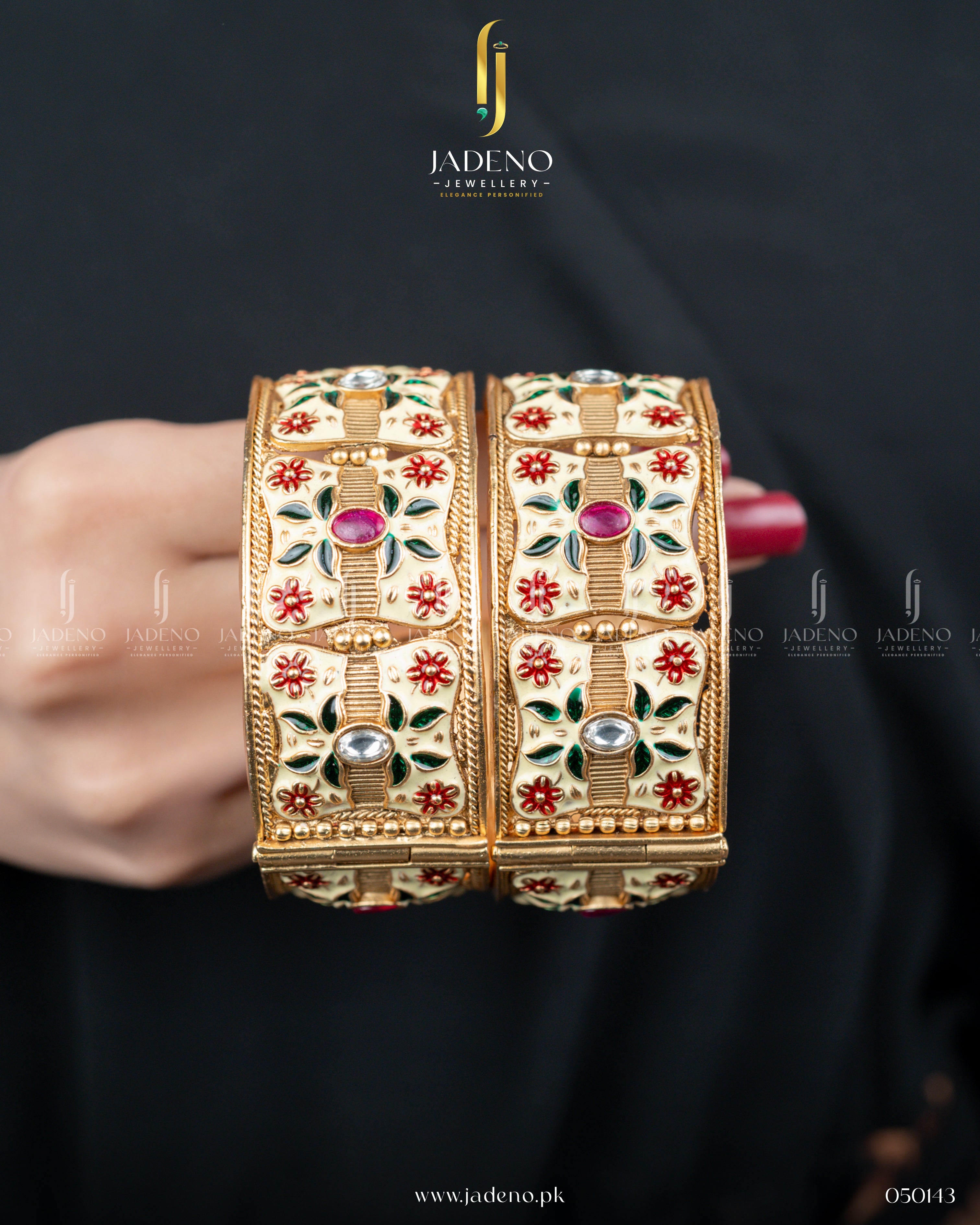 Pure Indian Royal Aahana Openable Bangles