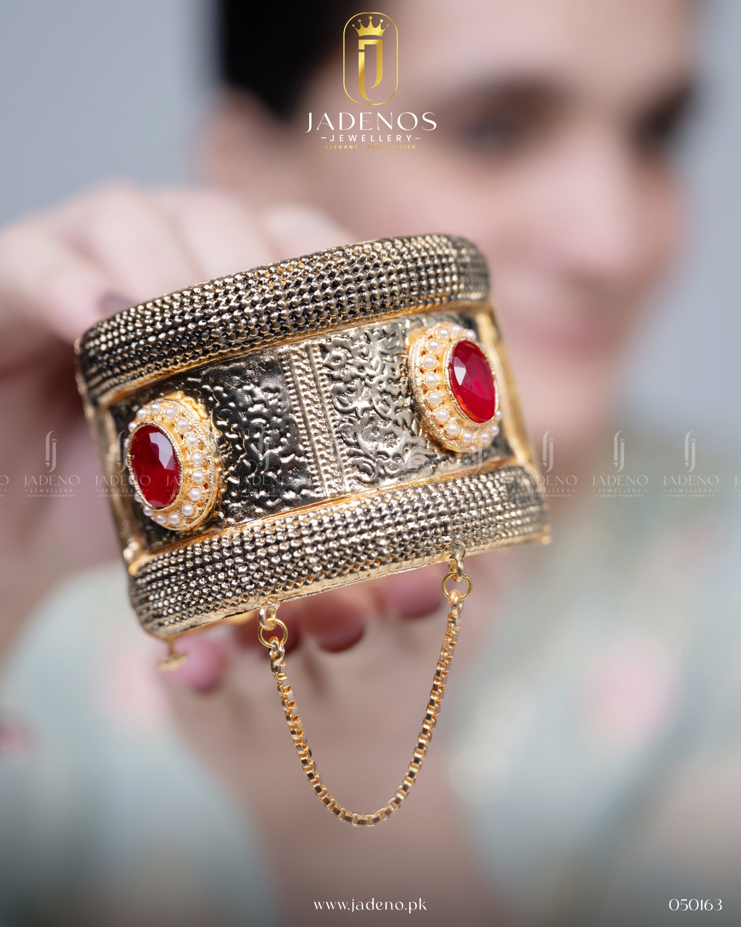 The vintage Golden Garnet Heavy  Openable Bangle- Kalai