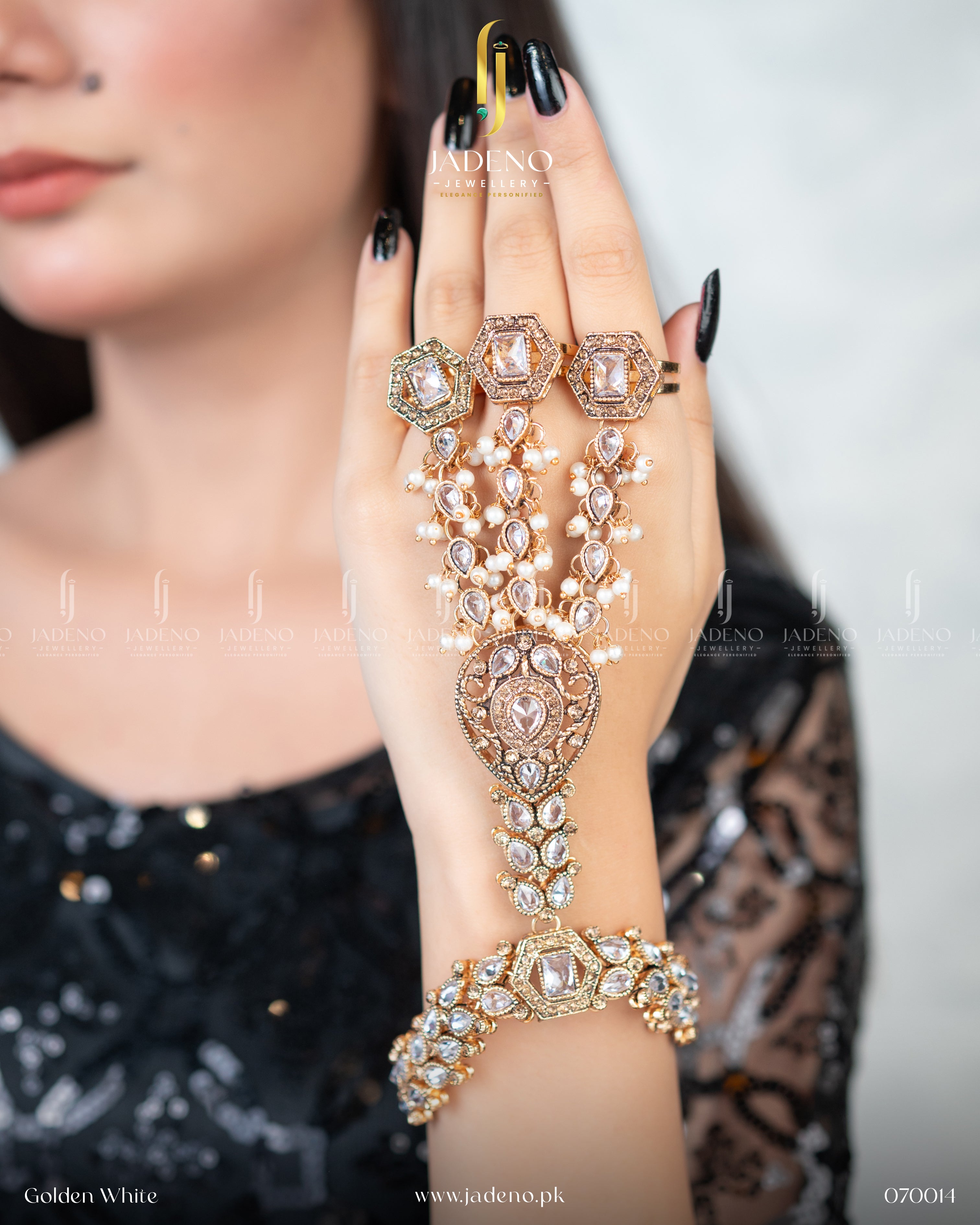 The Urmila Panja- 3 Fingers