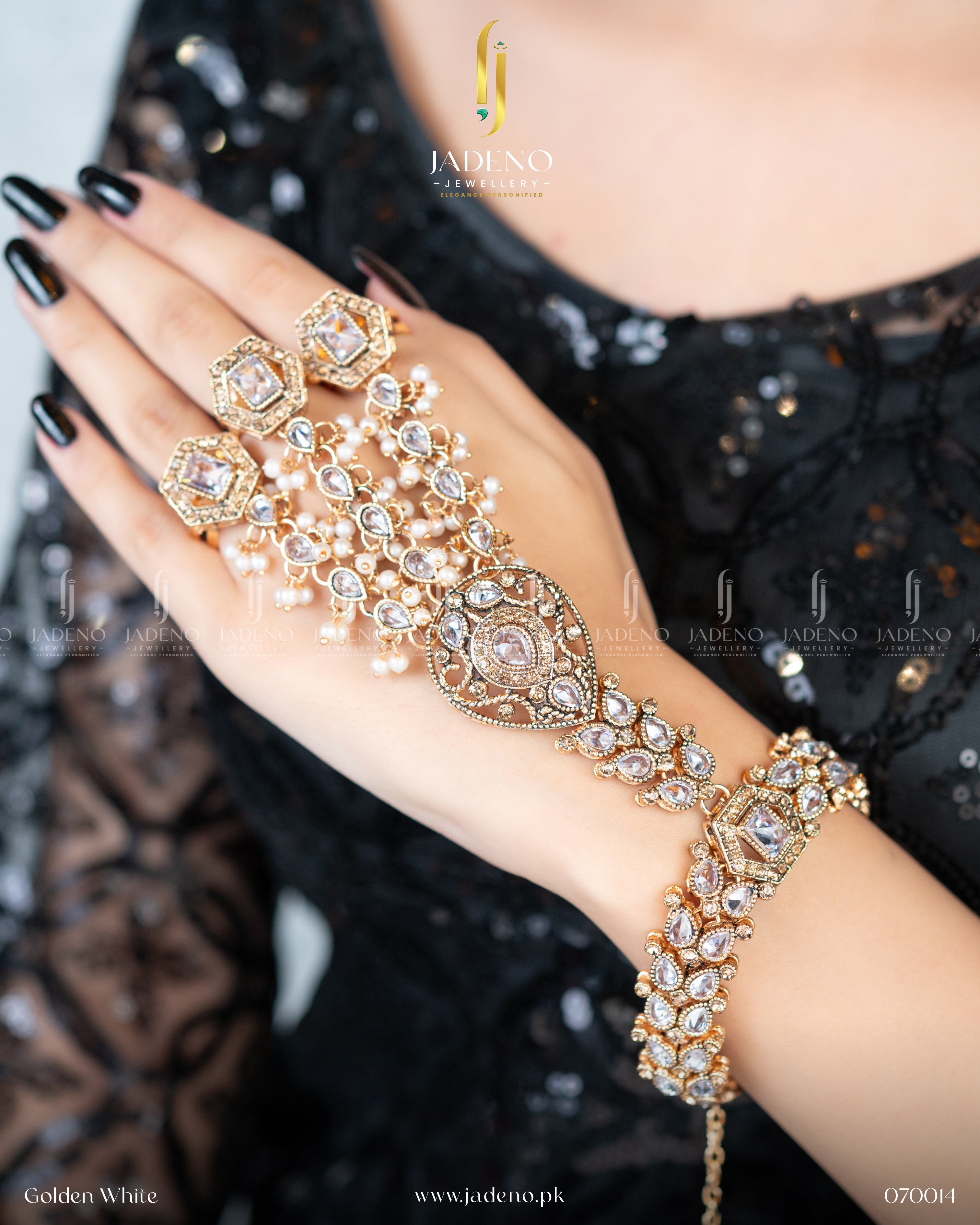 The Urmila Panja- 3 Fingers