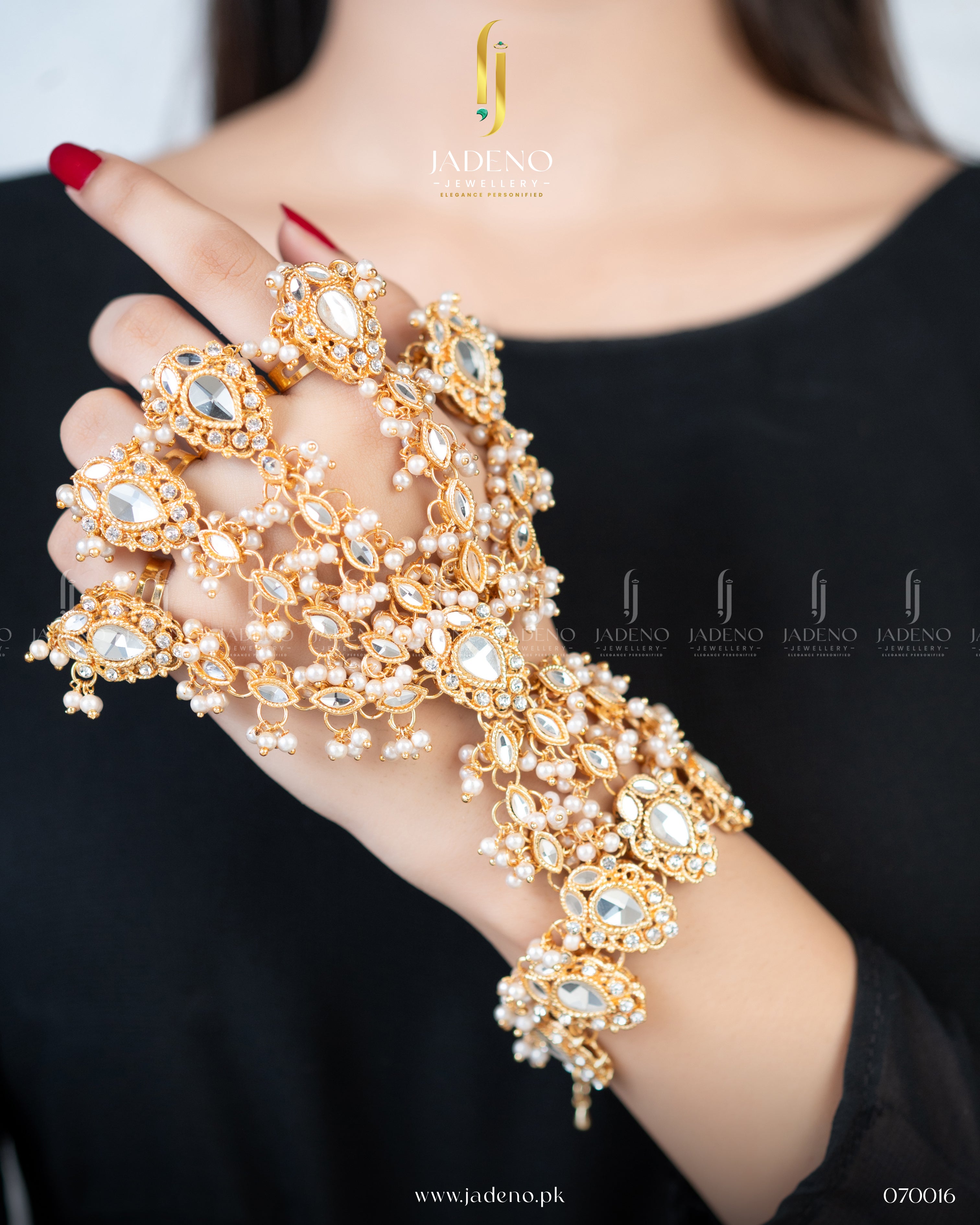 The Zanisha Panja- 5 Fingers