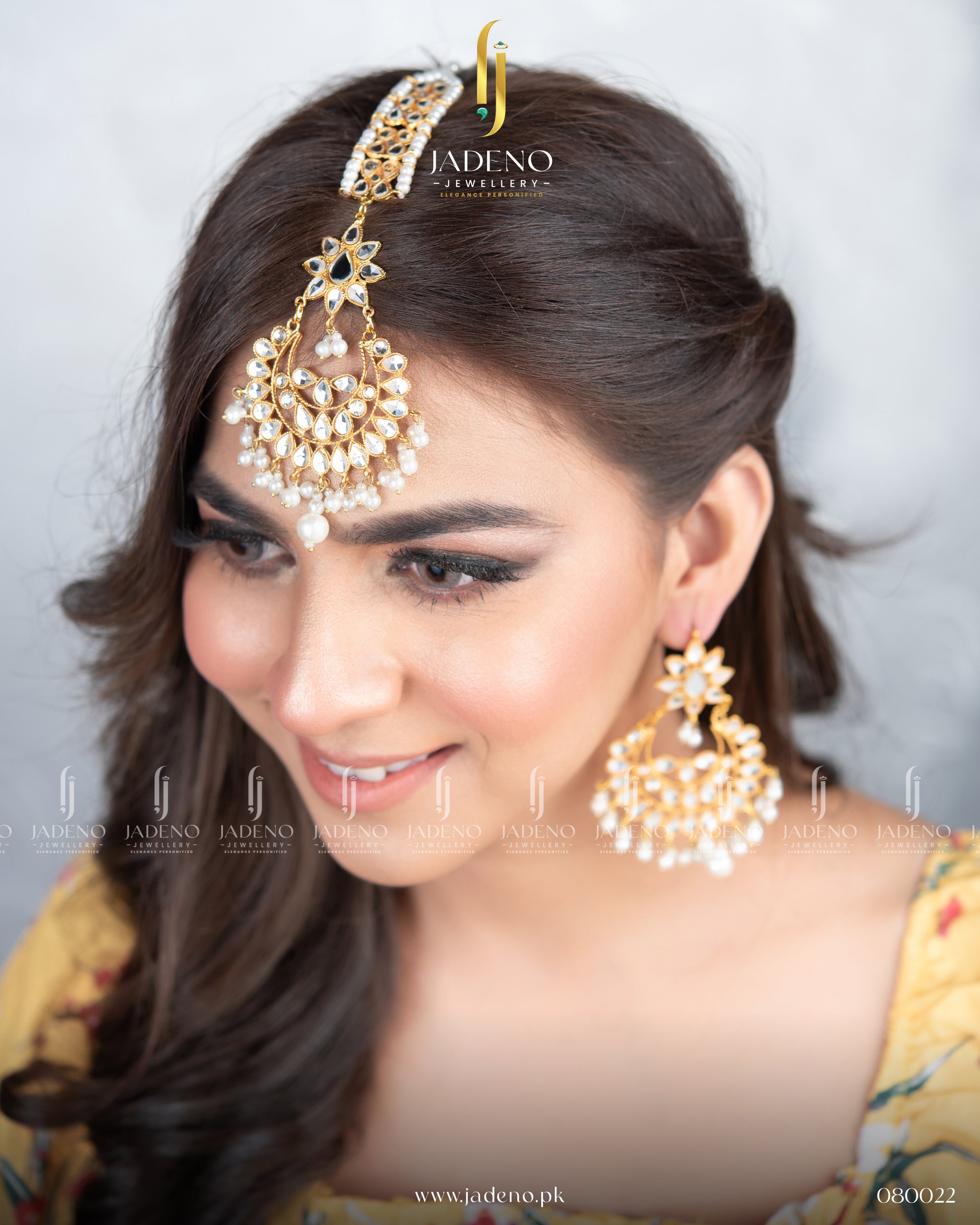 Traditional Sheesh Kundan Chand Baali Earrings with Tika