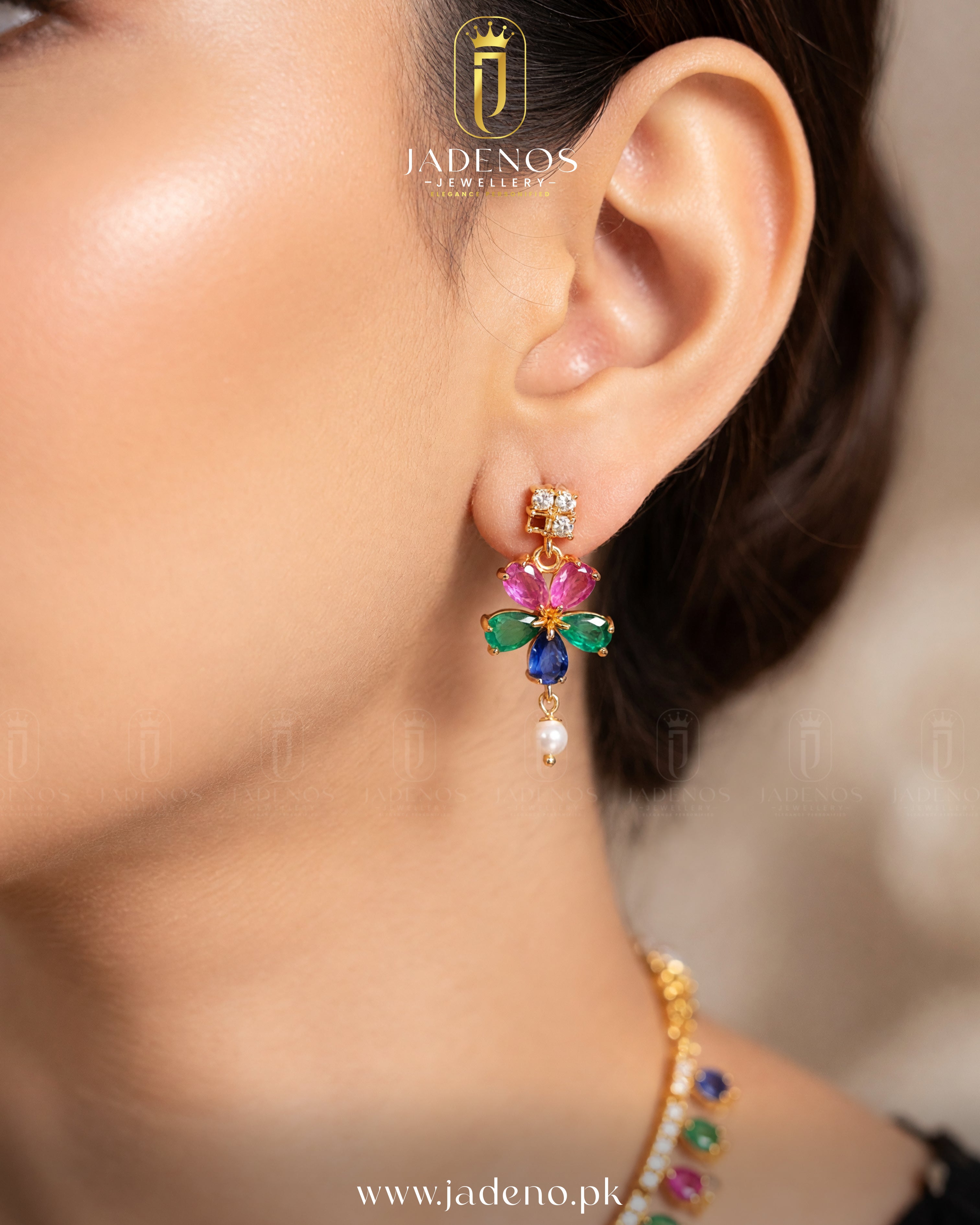 The Rangreza Pearl Choker Set