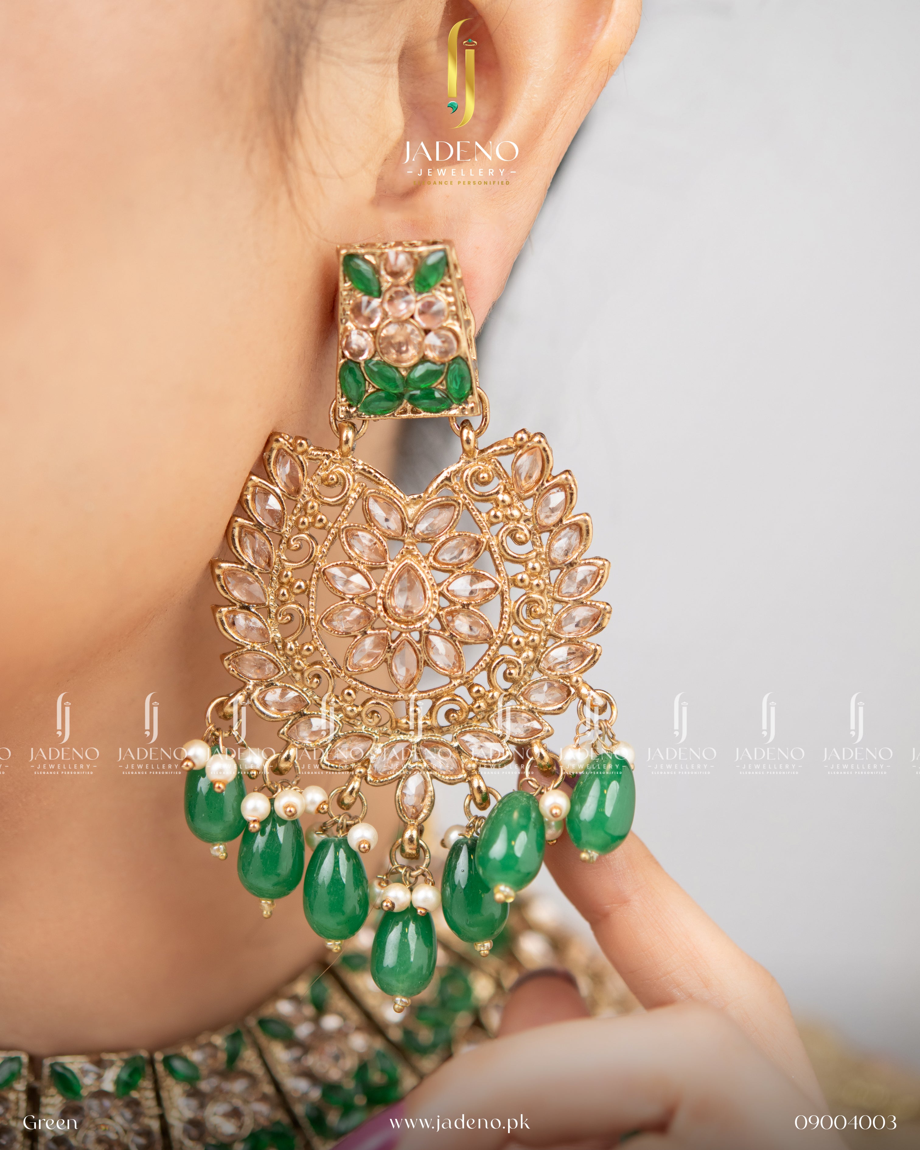 Beautiful Vintage Style Kundan Kari Set