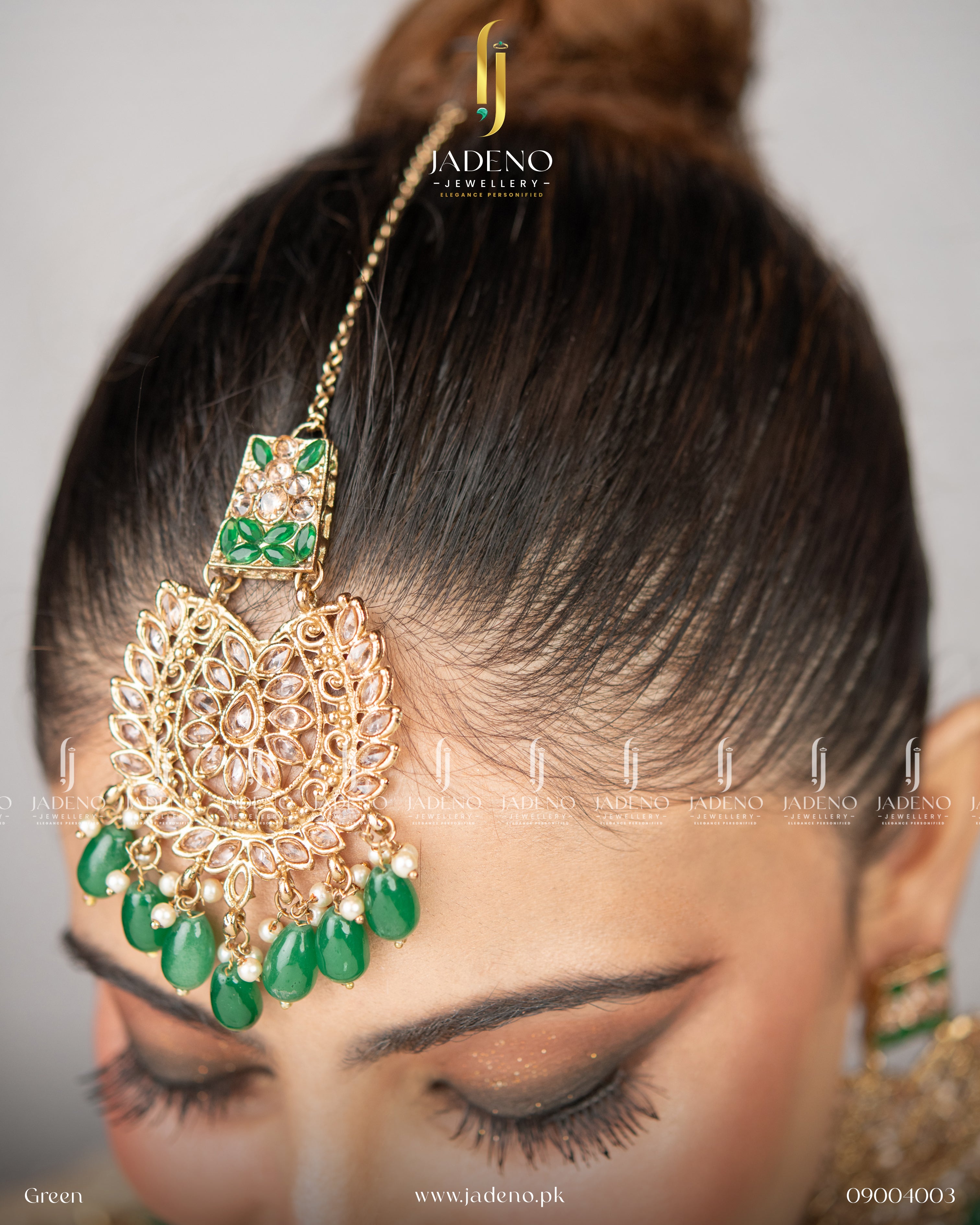 Beautiful Vintage Style Kundan Kari Set