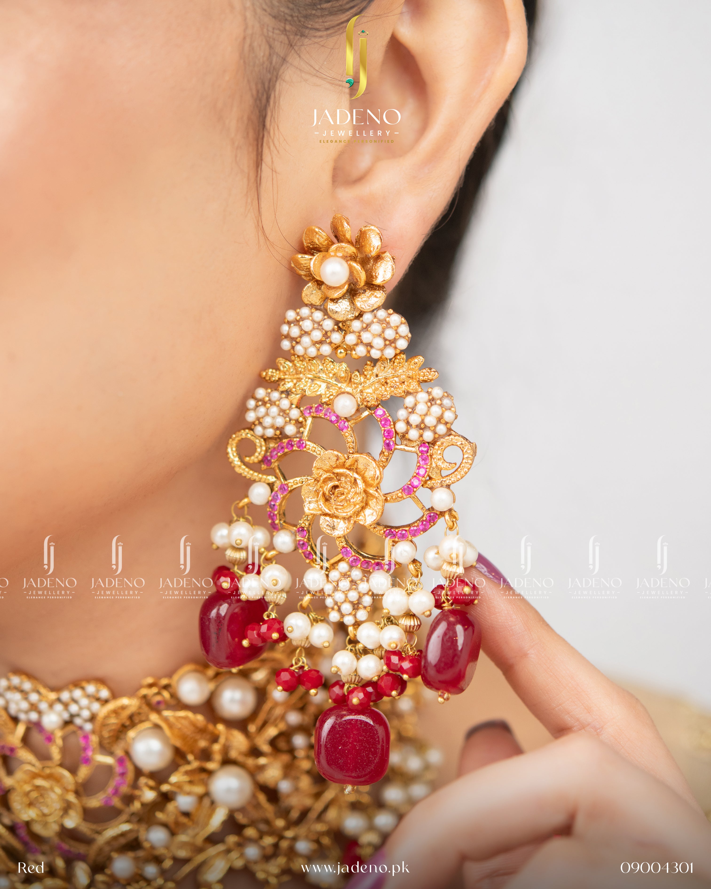 Designer's Nakshi Bridal Set