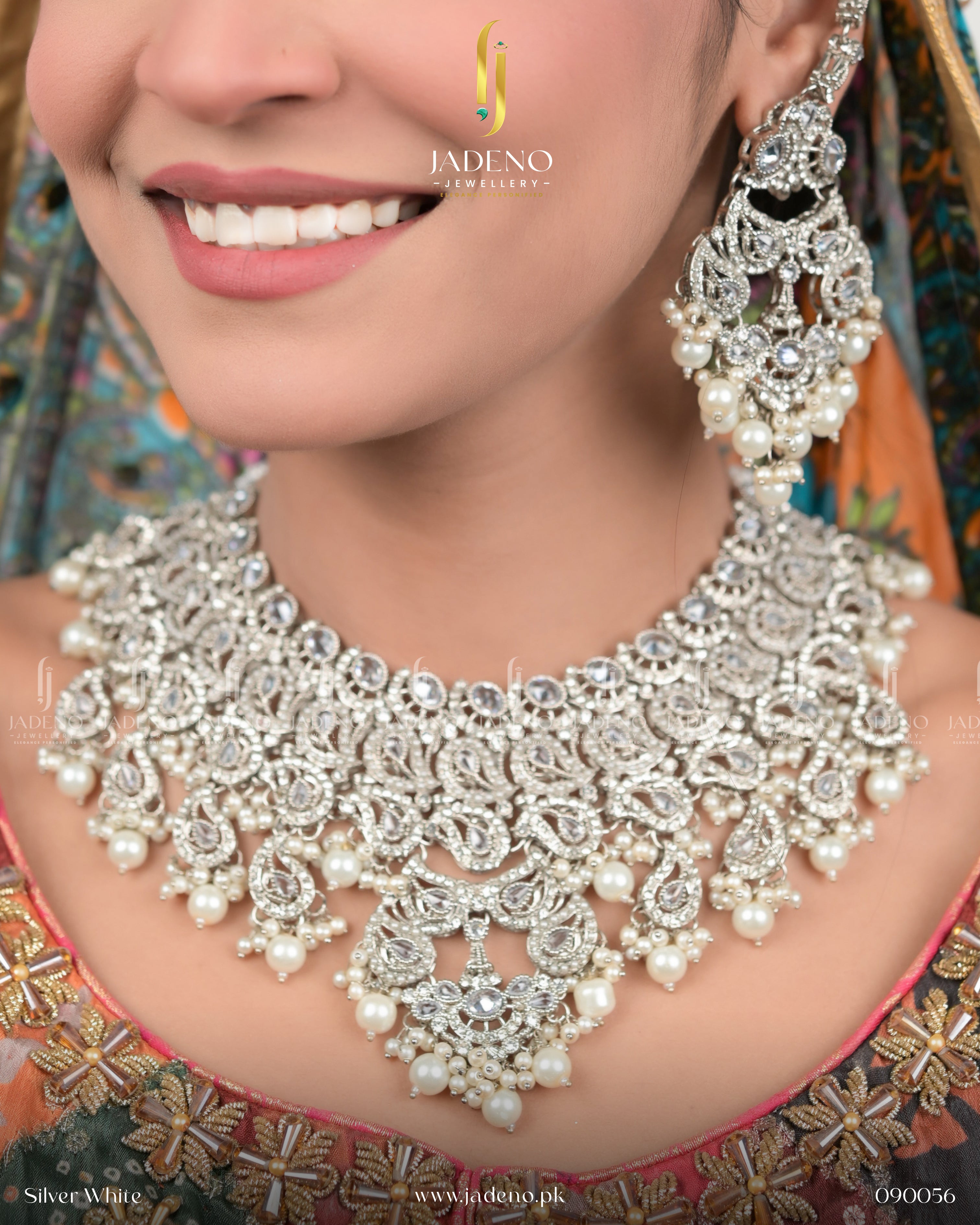 Pure Aakarshak Bridal Set