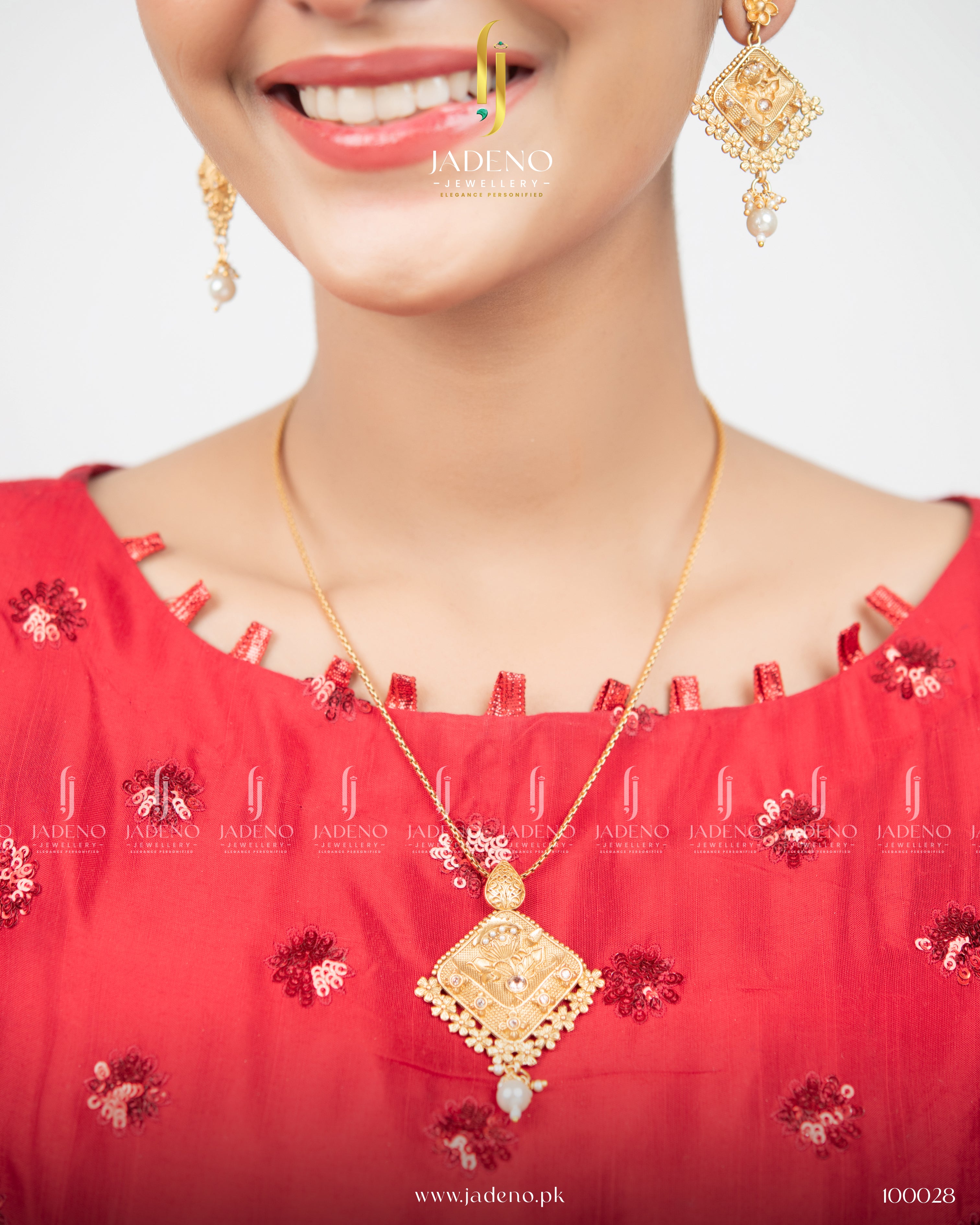 Original Indian Gold Look a Like Rajwadi Pendant Set