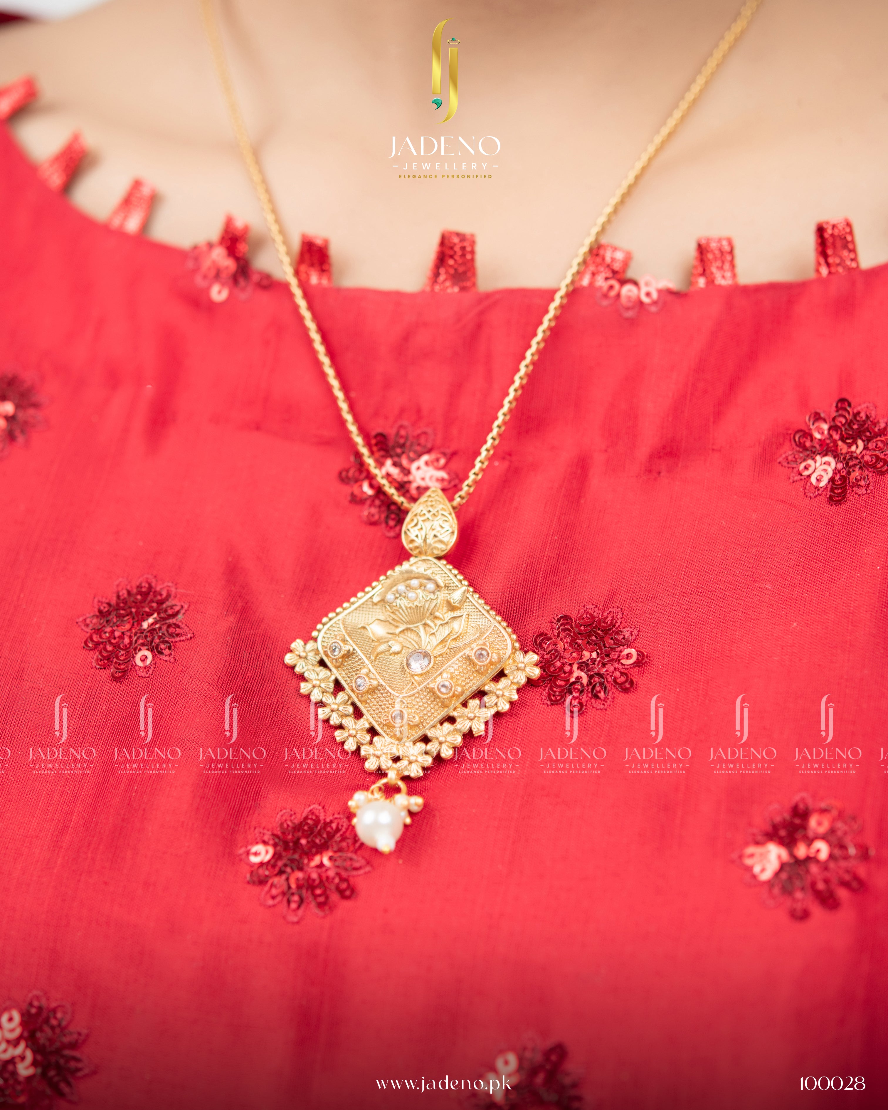 Original Indian Gold Look a Like Rajwadi Pendant Set