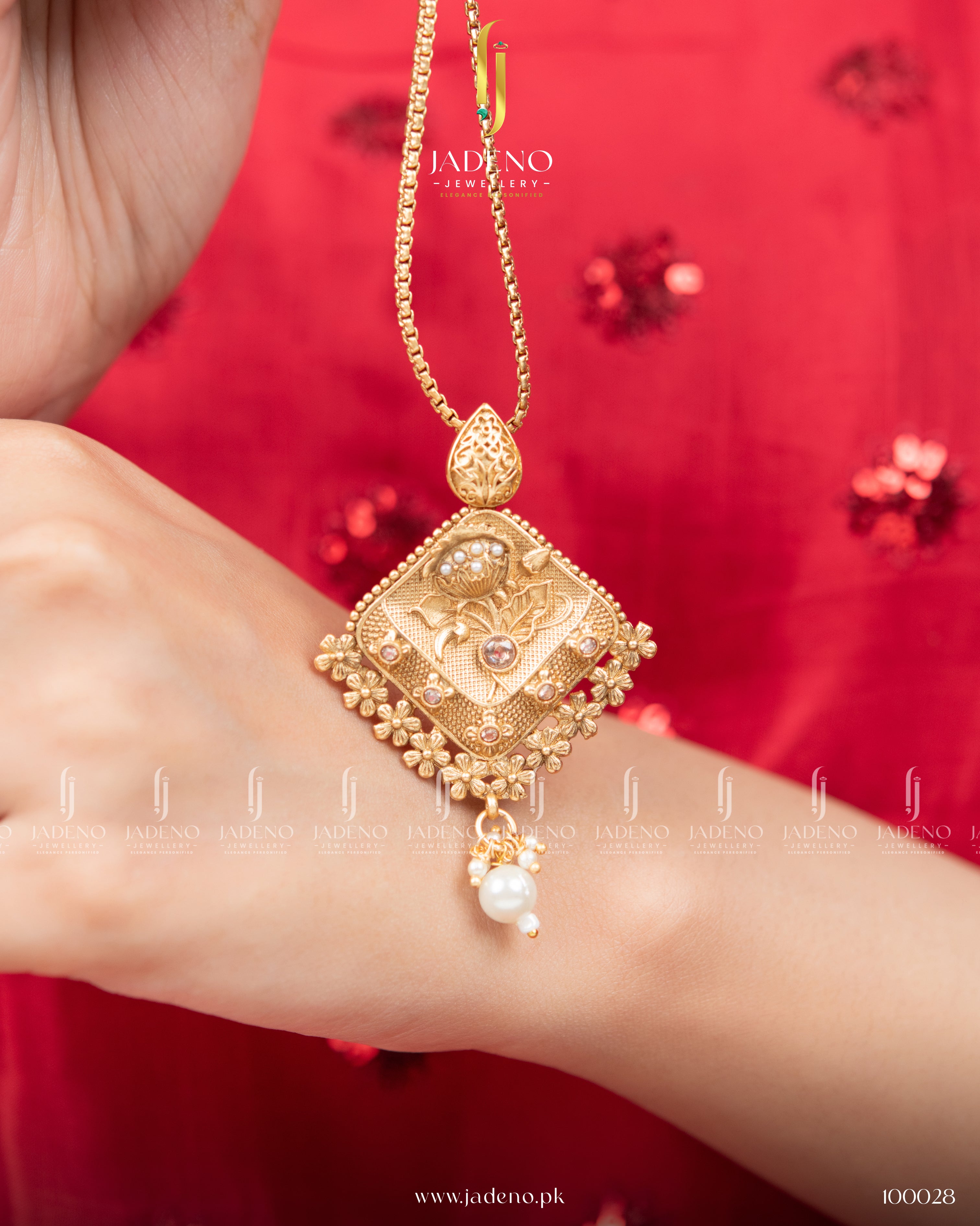 Original Indian Gold Look a Like Rajwadi Pendant Set
