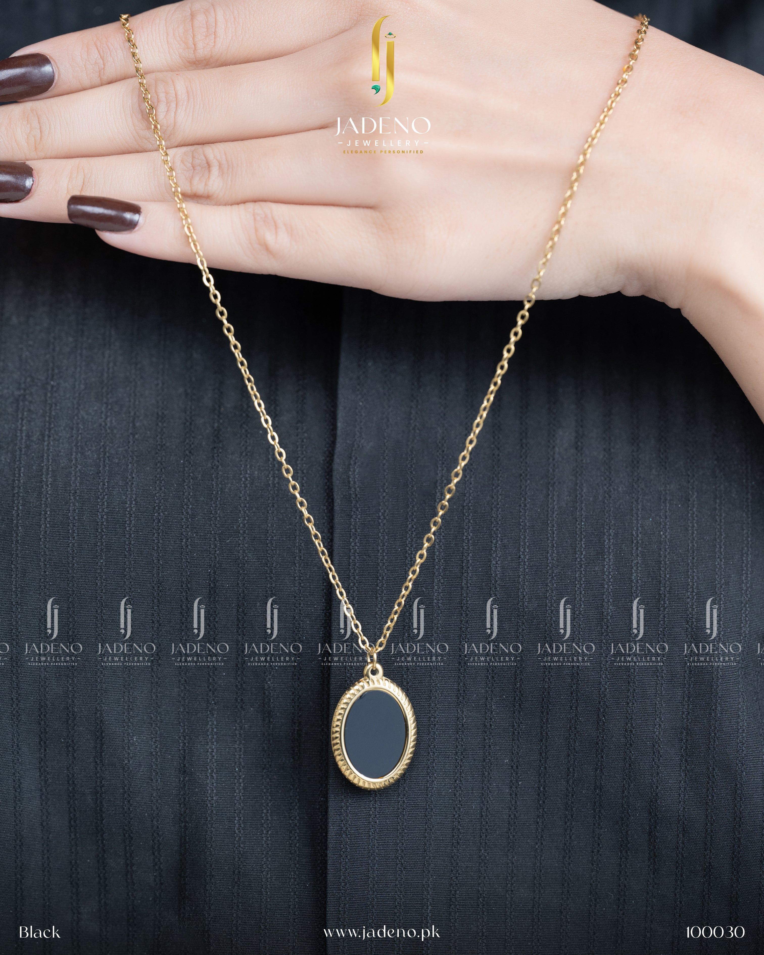 Retro Oval Stone Pendant