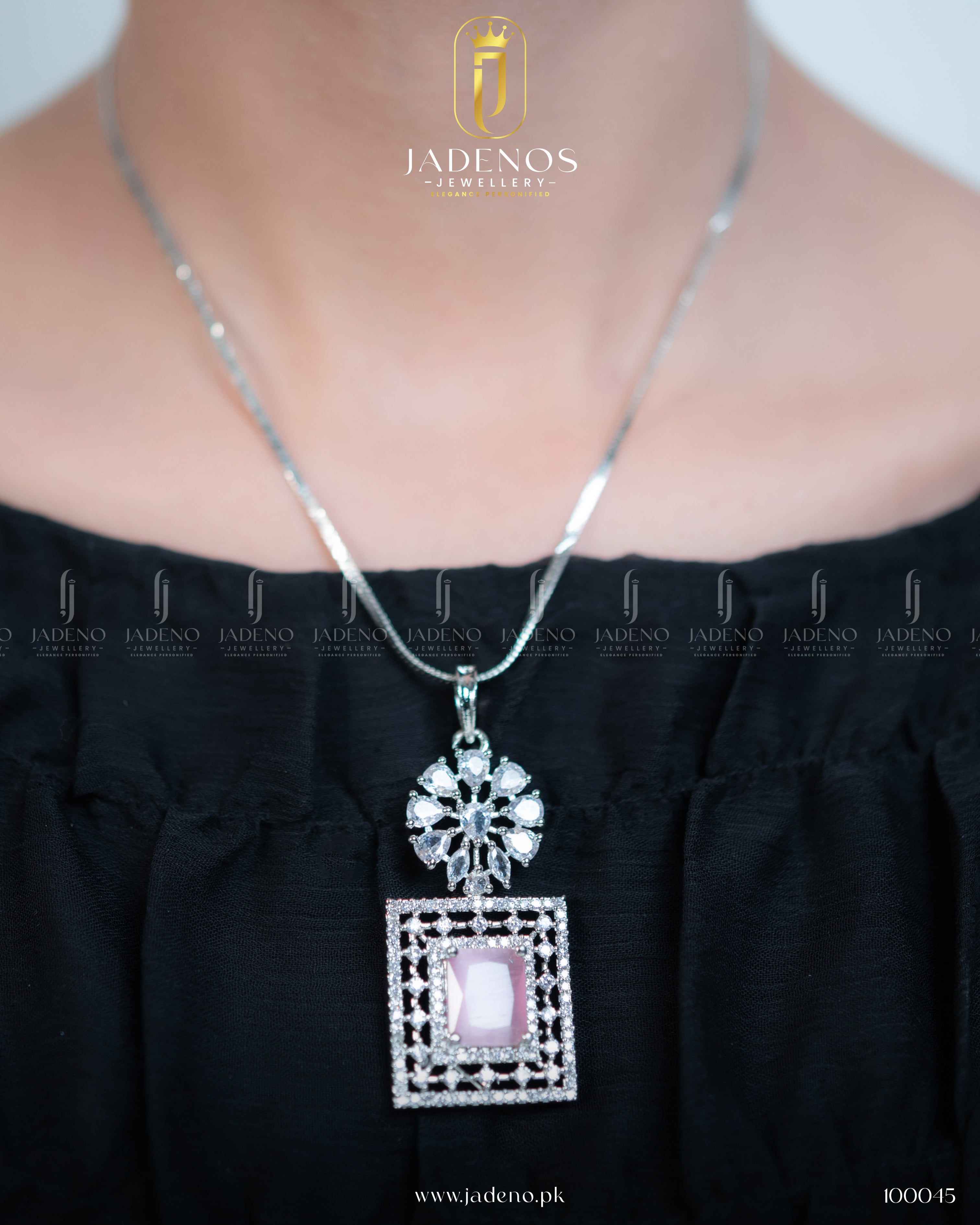 The Regal Grace AD Pendant Set