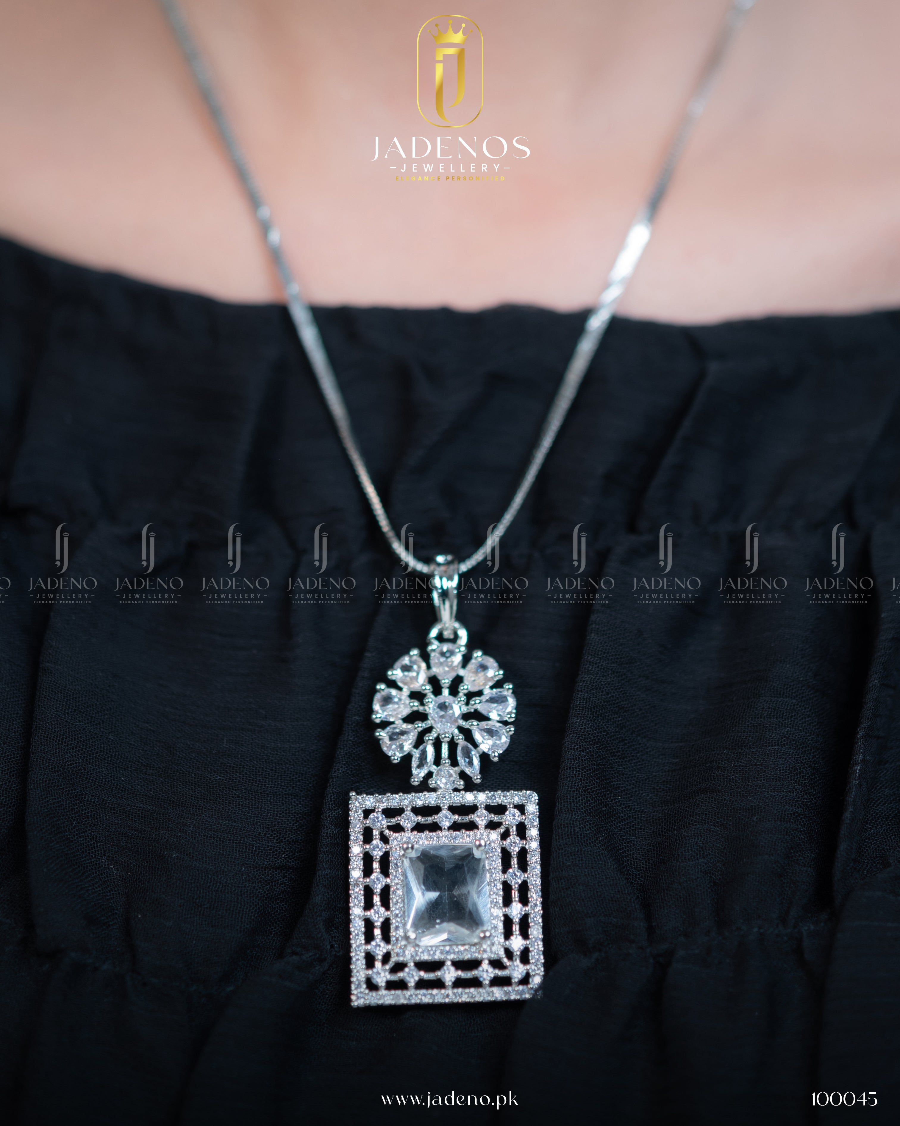 The Regal Grace AD Pendant Set