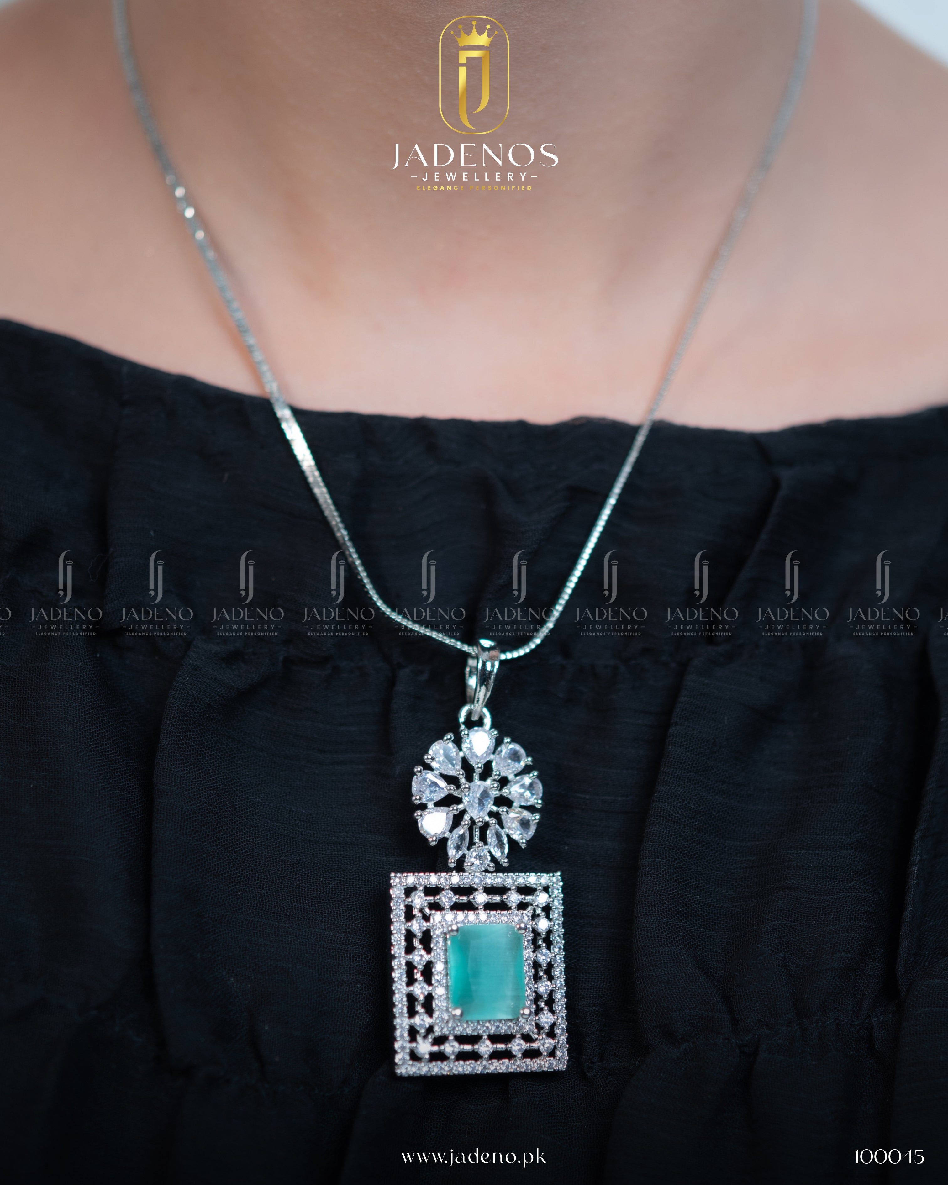 The Regal Grace AD Pendant Set