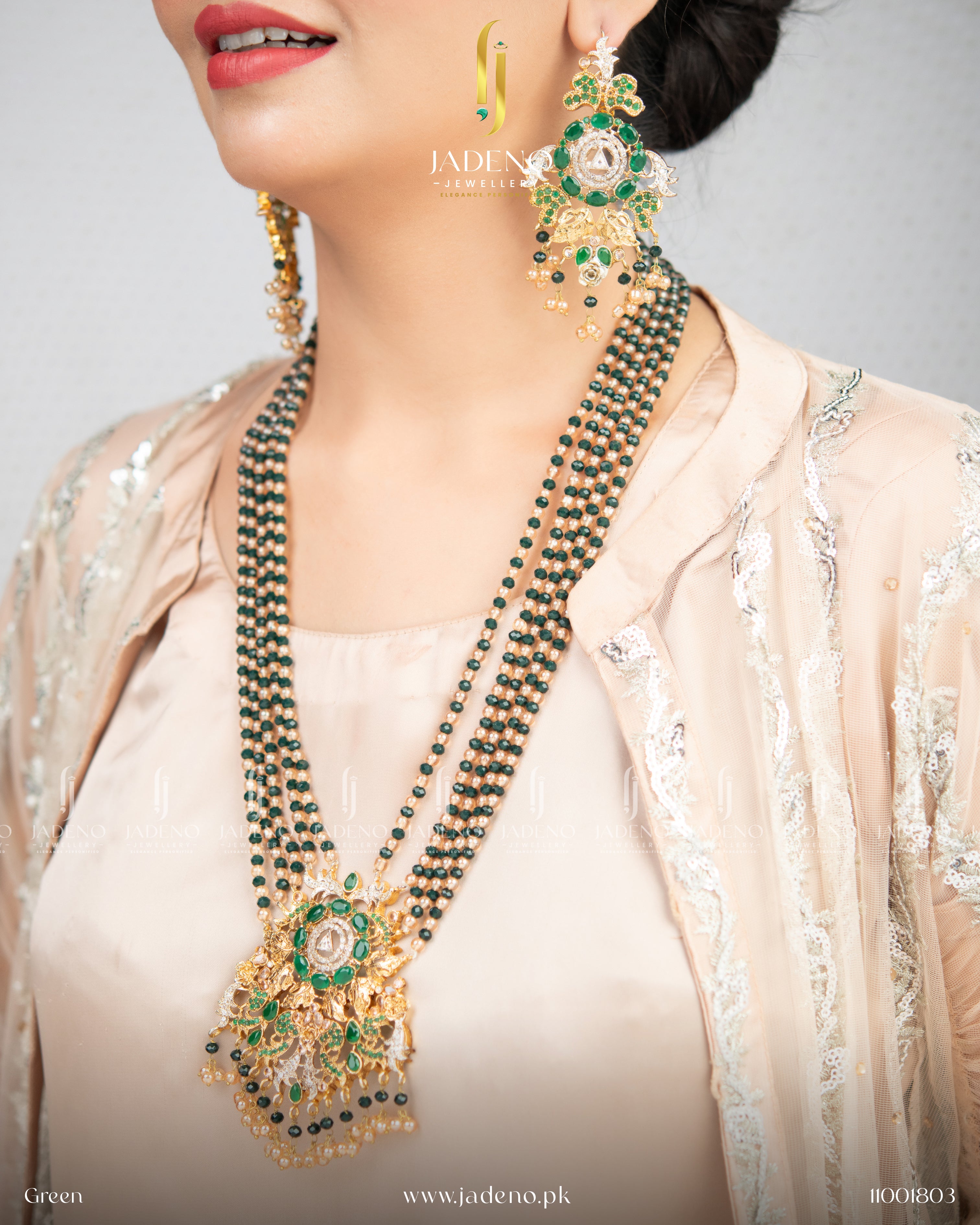 Stunning Radikha Maala set With Tikka