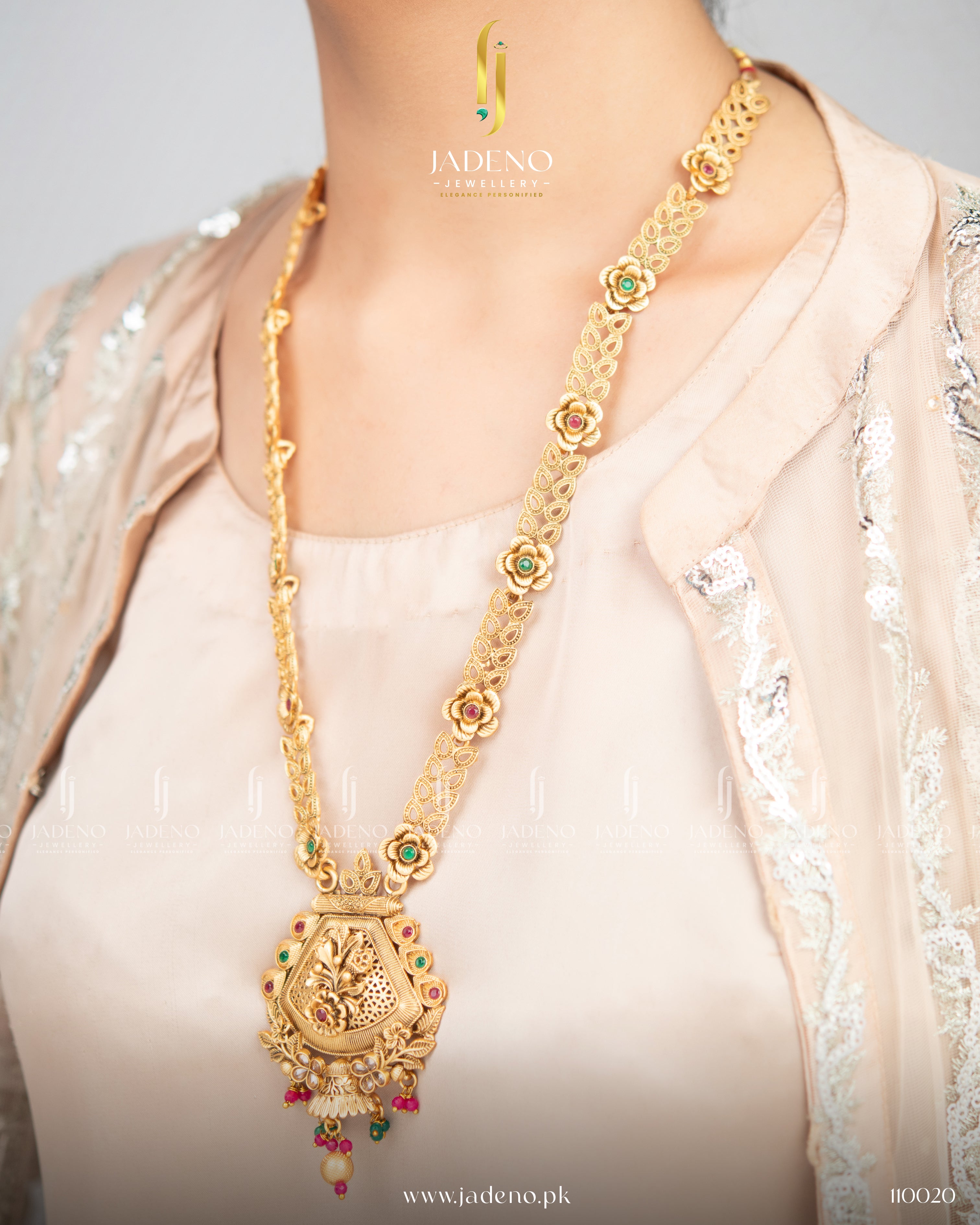 South Indian- Rajwadi Aruna Malla with Earrings