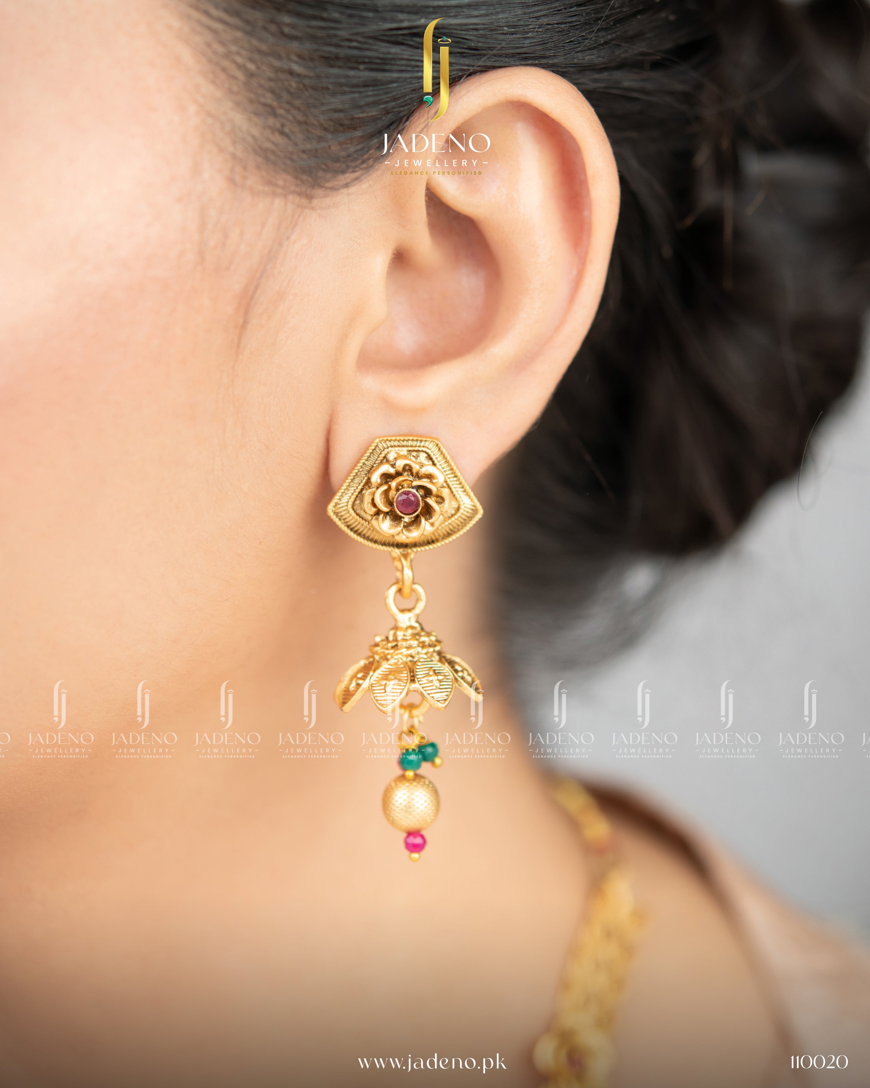 South Indian- Rajwadi Aruna Malla with Earrings