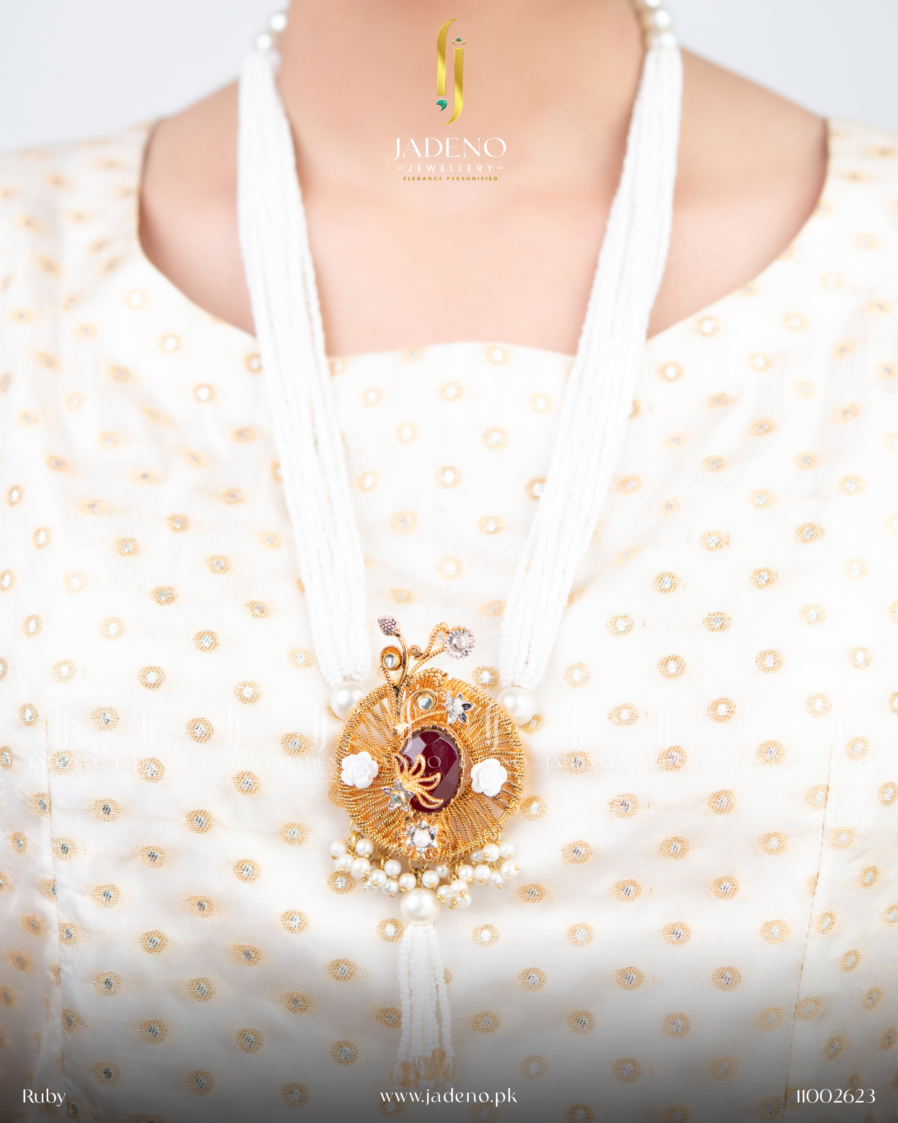 Designer's Vanya Pearl Necklace Set