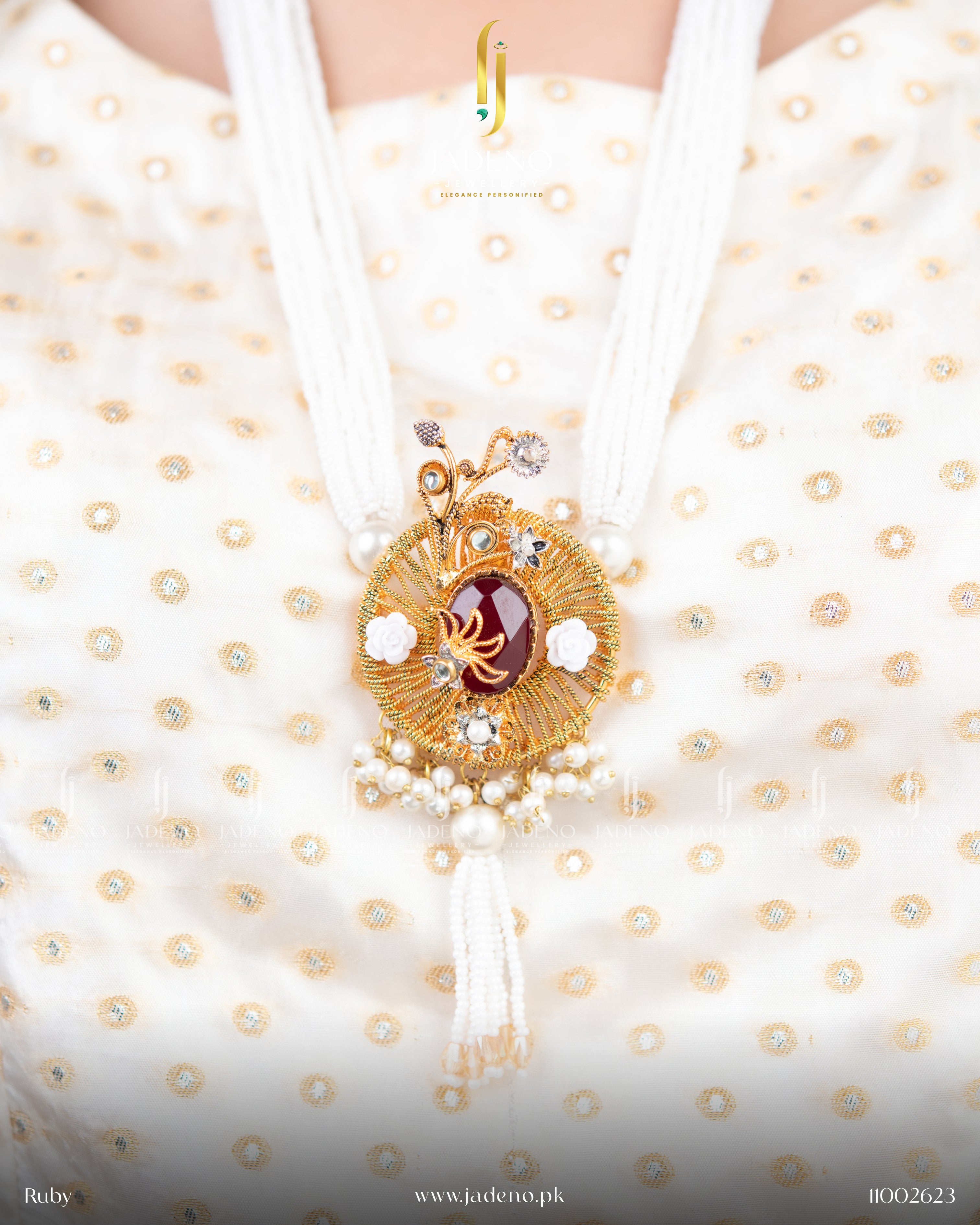 Designer's Vanya Pearl Necklace Set