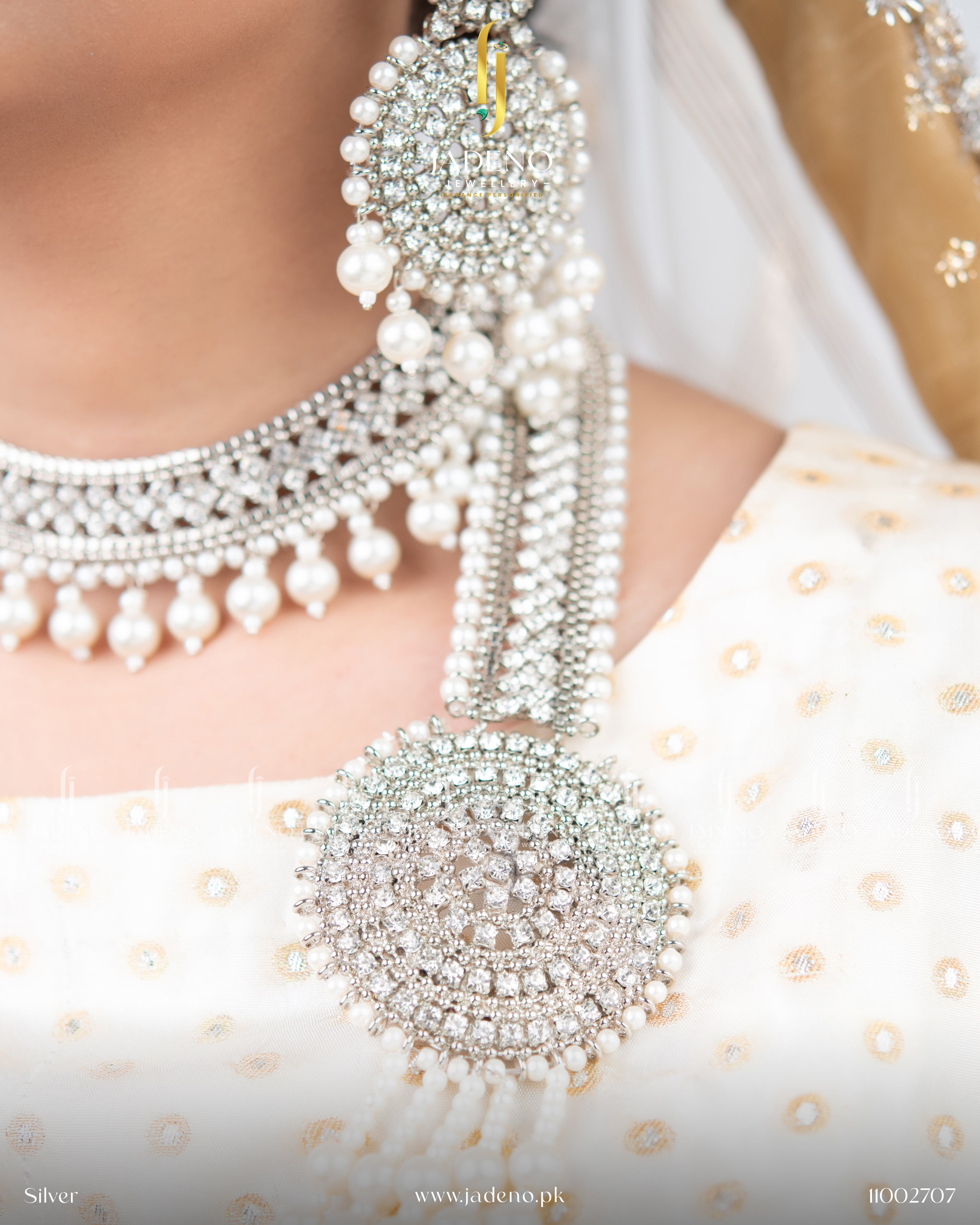 Luxurious Adelie Heavy Set with Mala, Tika and Earrings