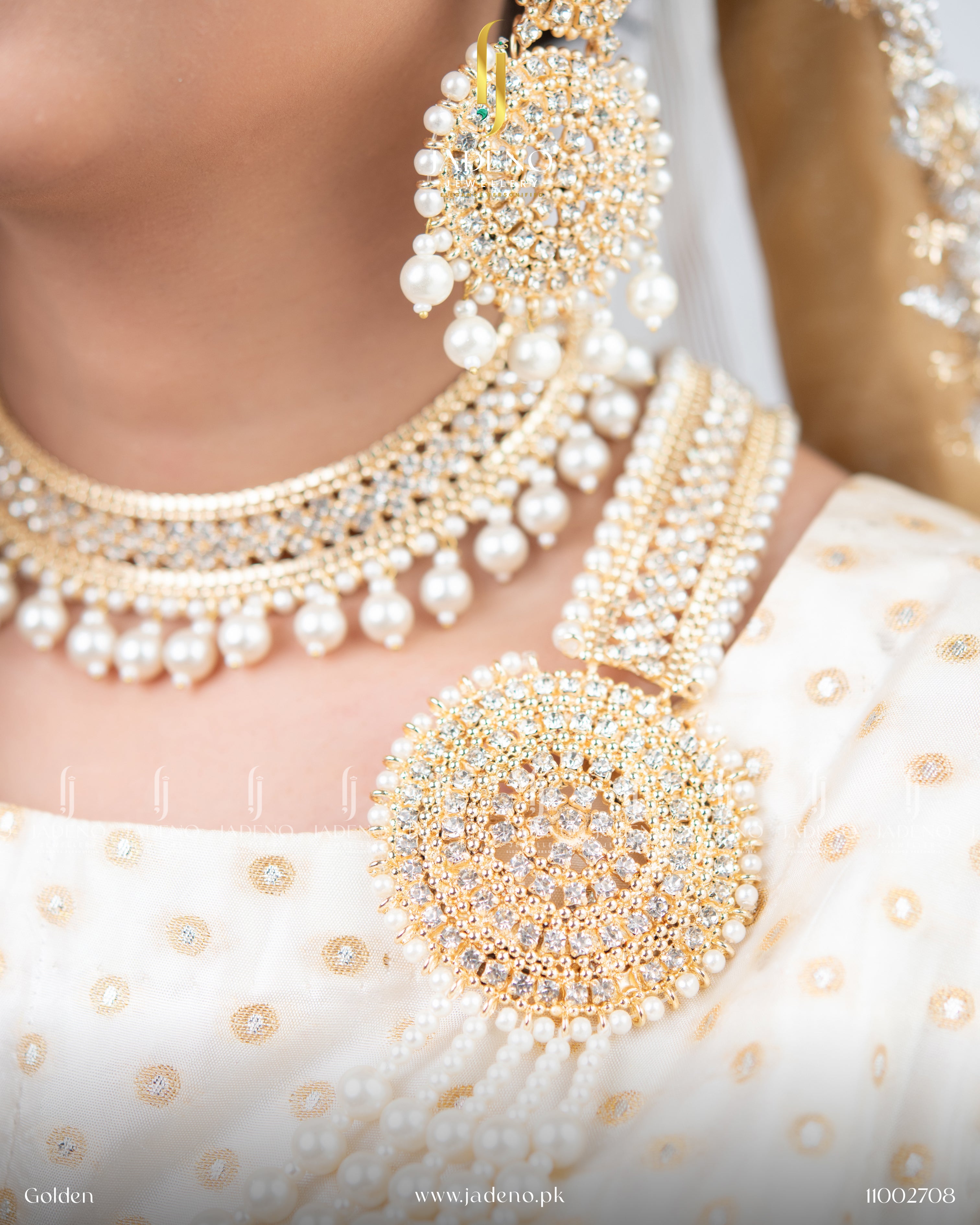 Luxurious Adelie Heavy Set with Mala, Tika and Earrings