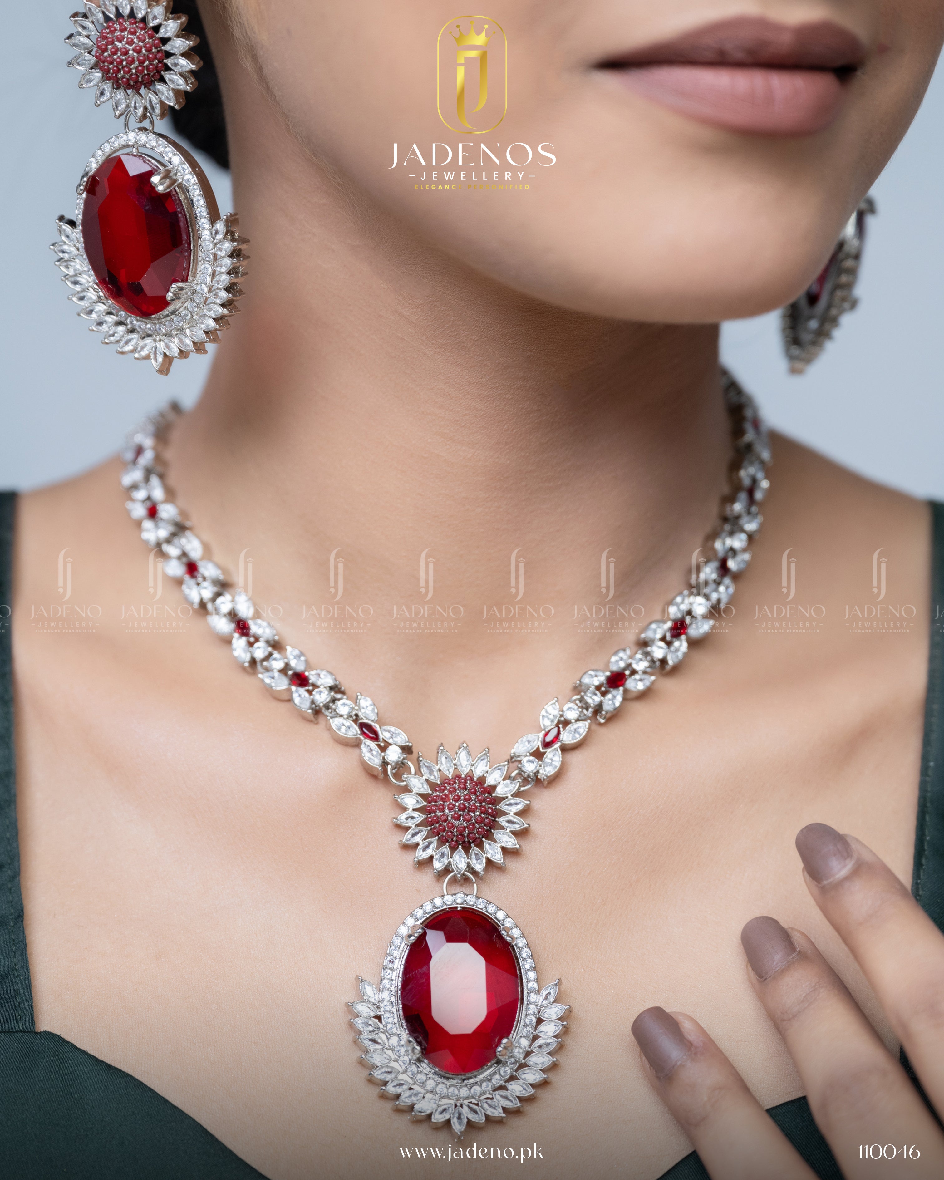 The Victoria Majesty Necklace Set