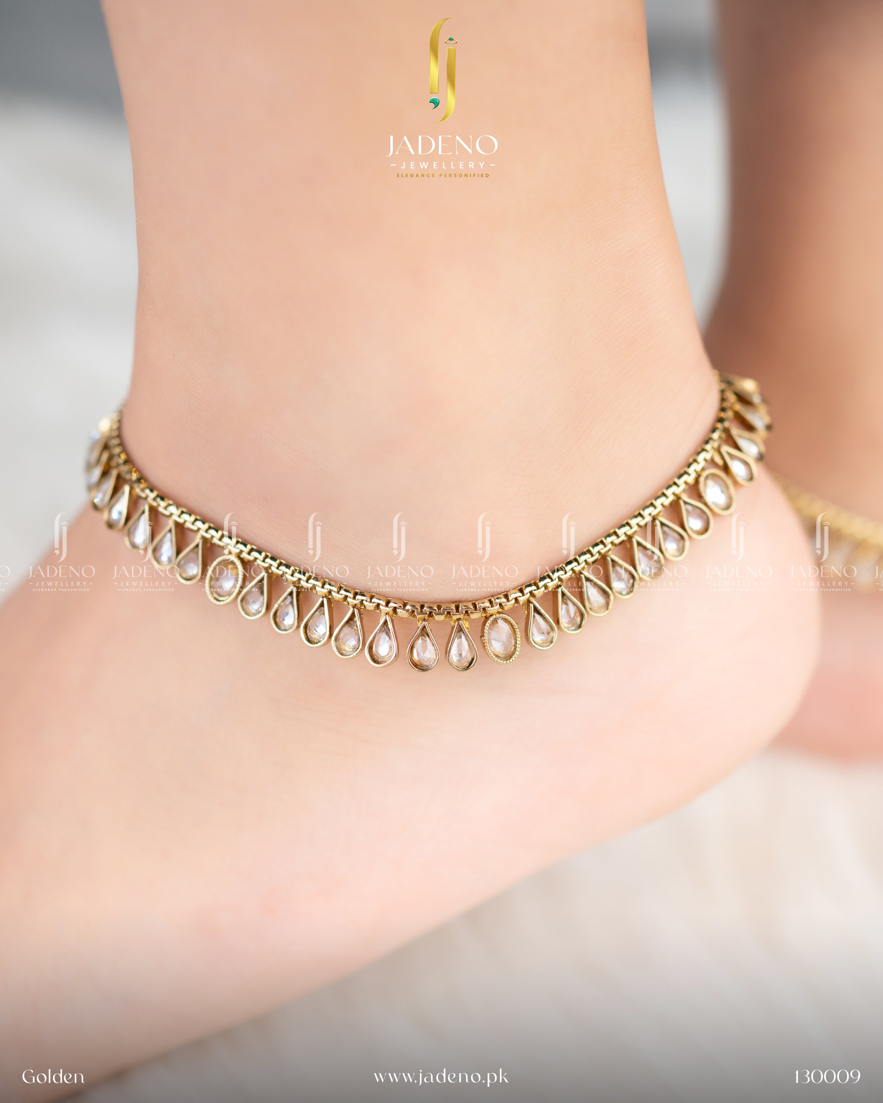 The Fantastico Anklet
