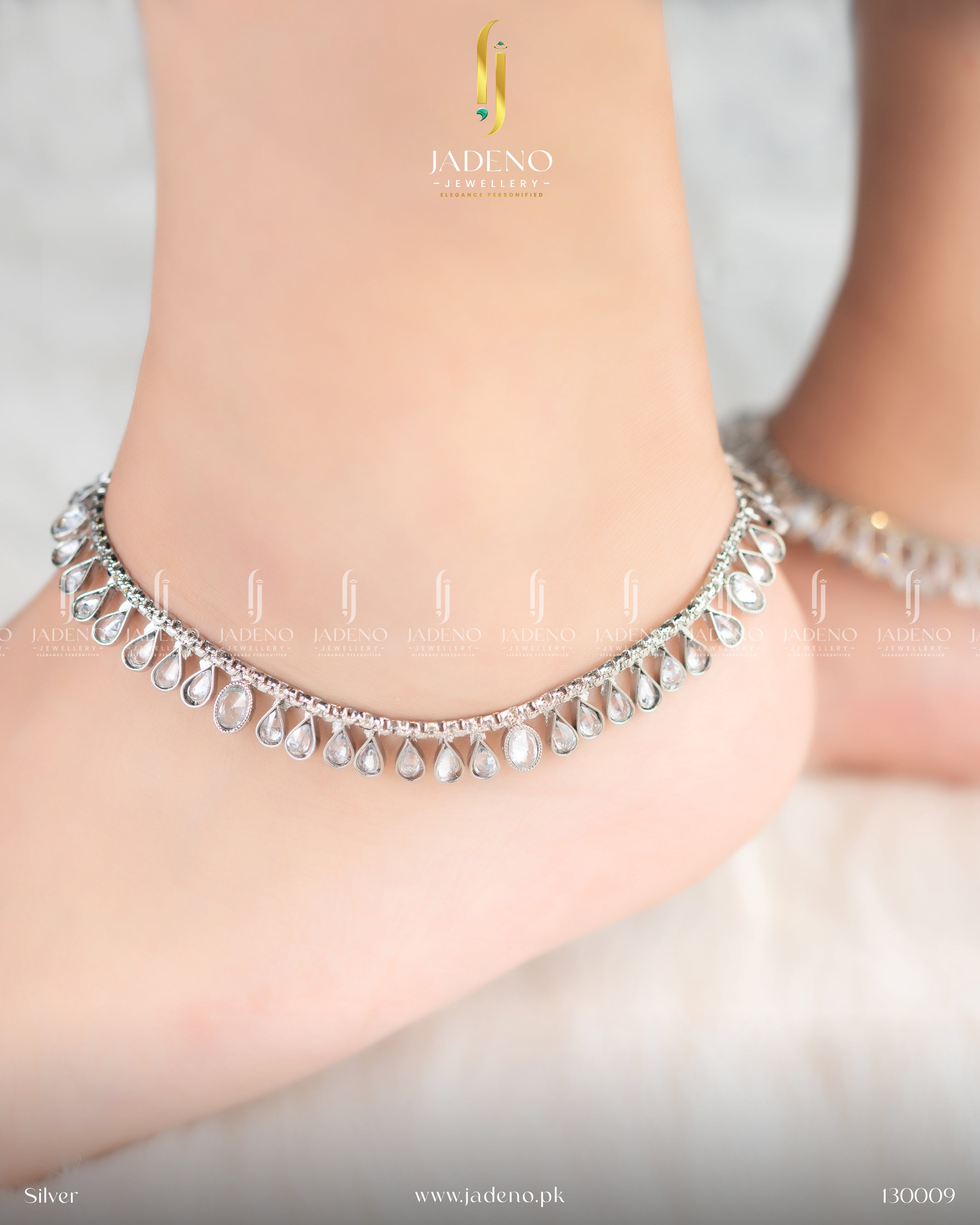 The Fantastico Anklet