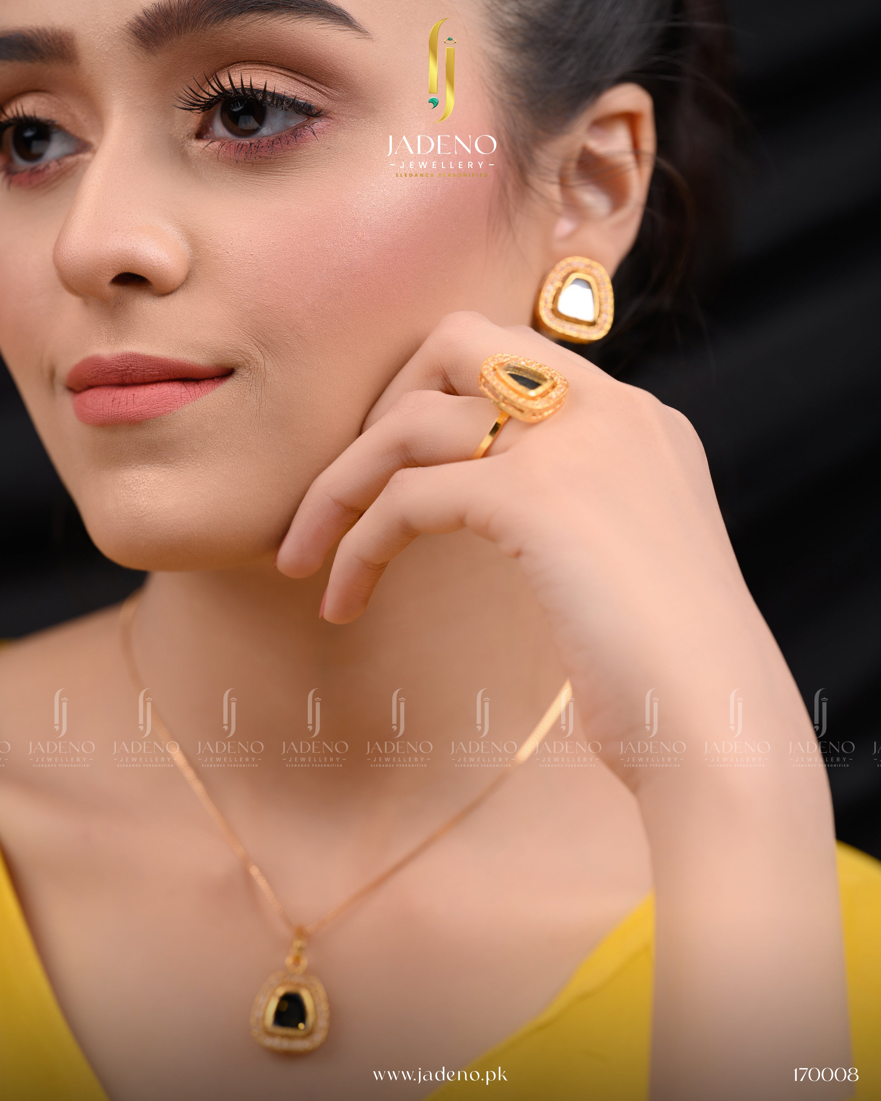 Premium quality Uncut Style Combo set with adjustable Ring & Chain