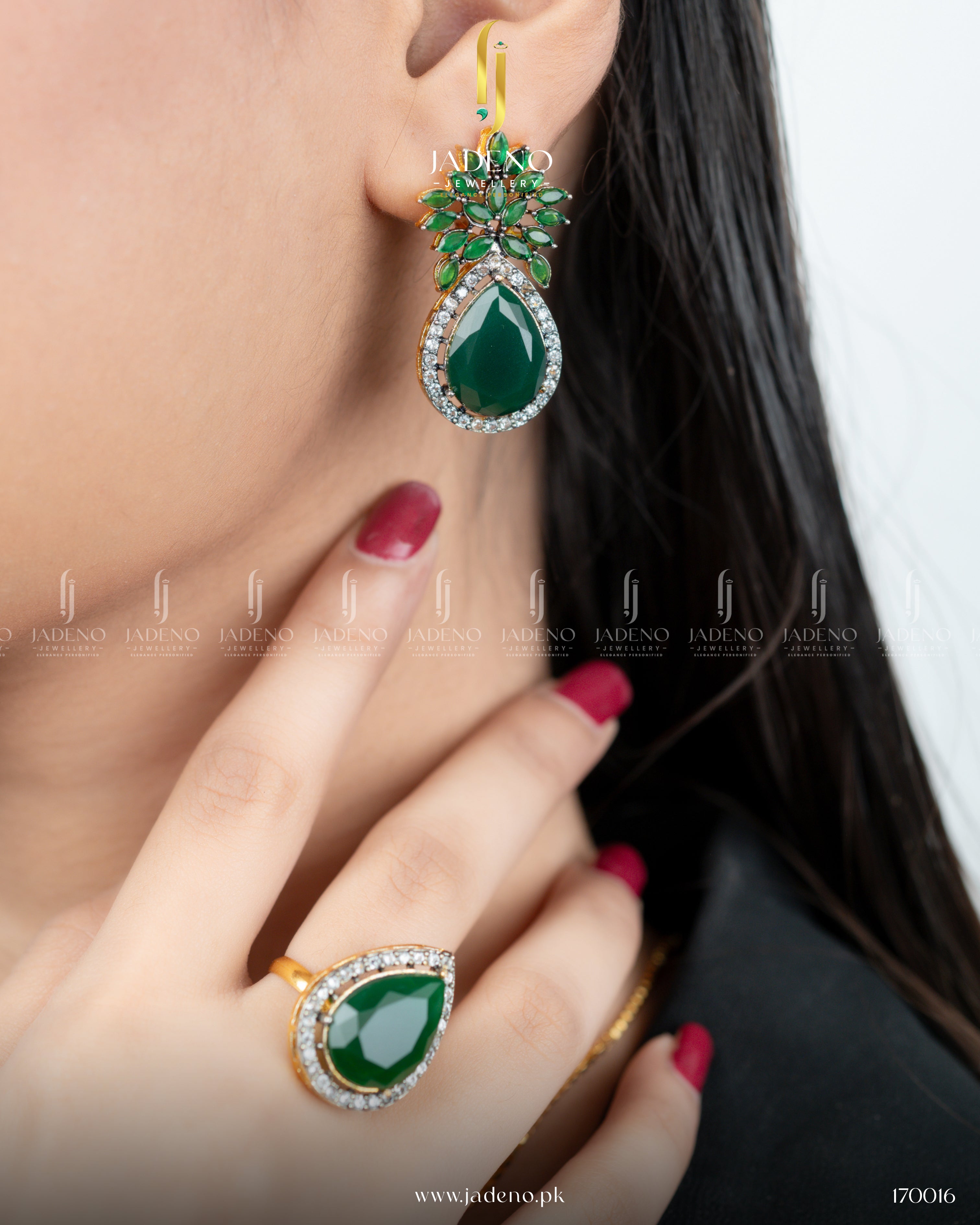 Barahadar Pendant Set with Adjustable Ring