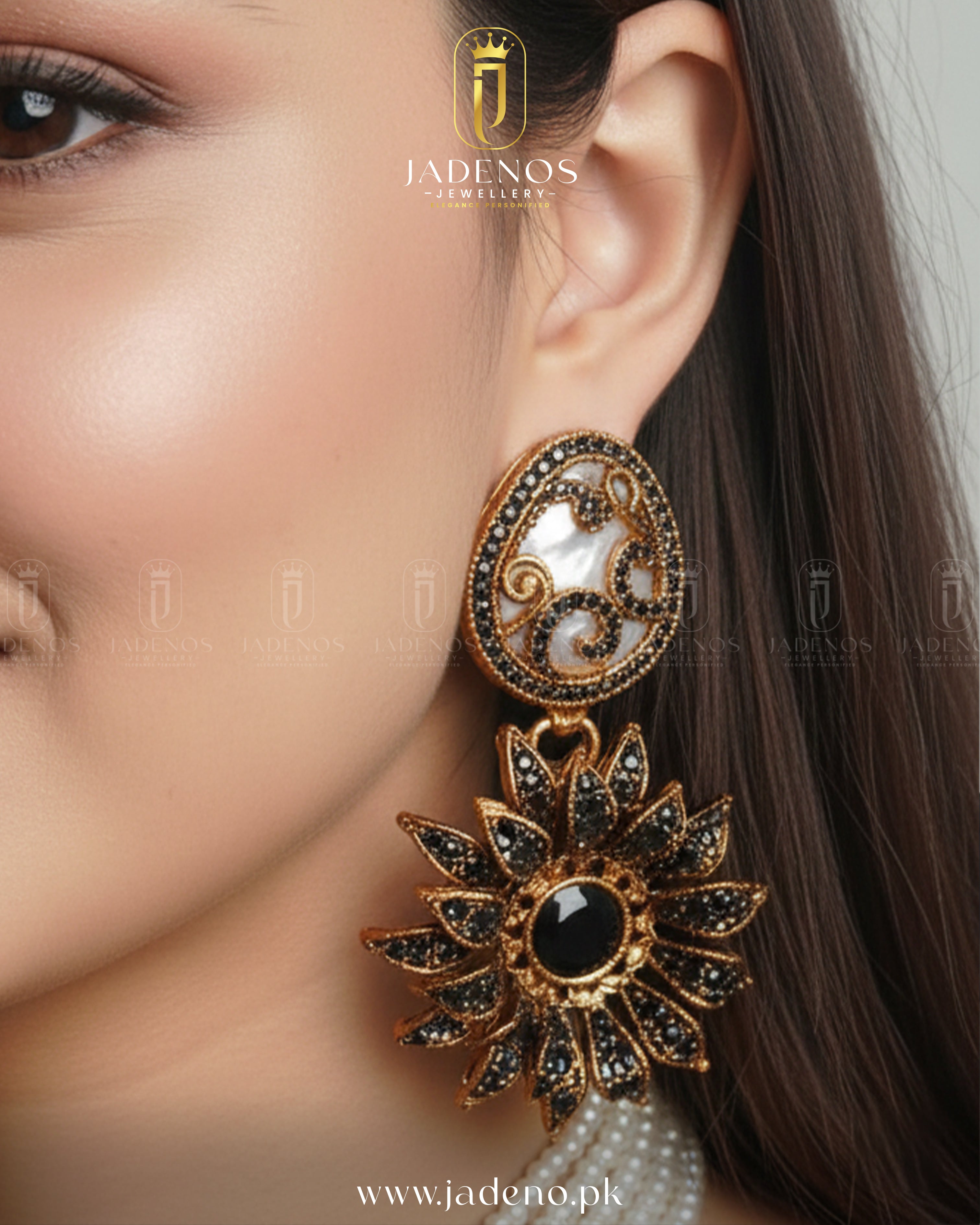 The Mehwar-e-Zar Choker Set