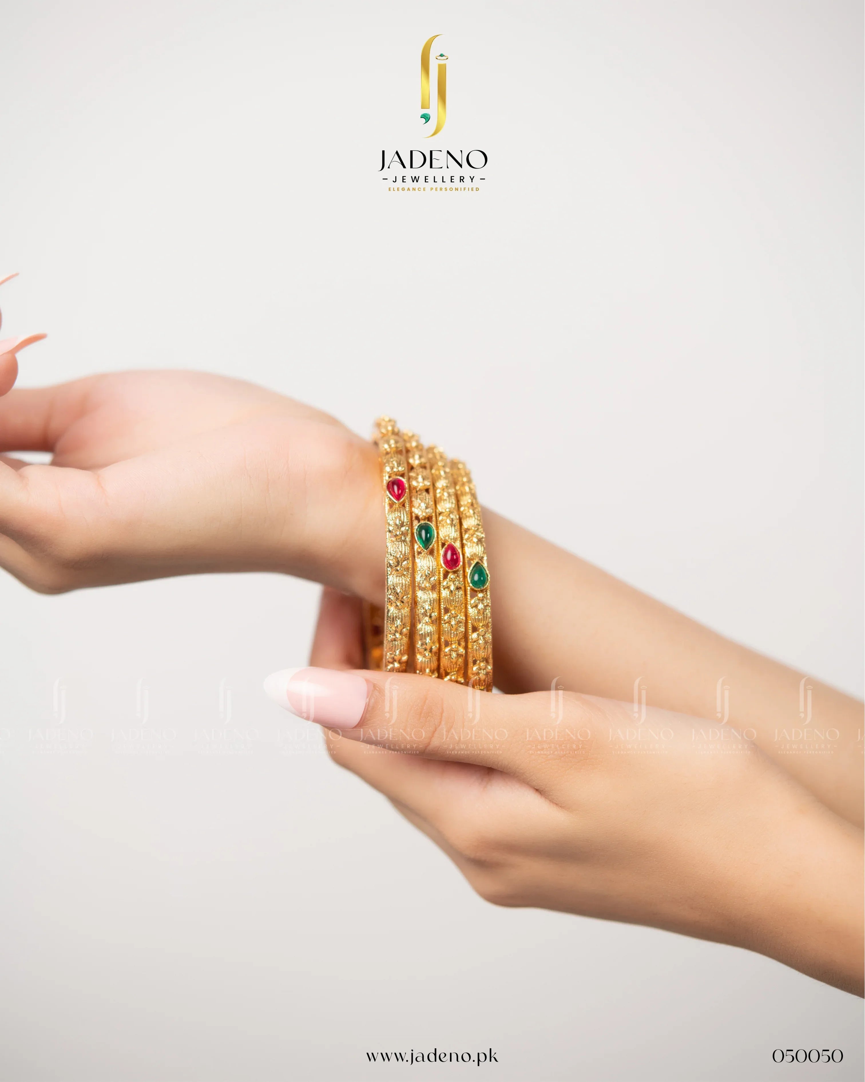 "Antique Look Classy Bangles - Jadeno"