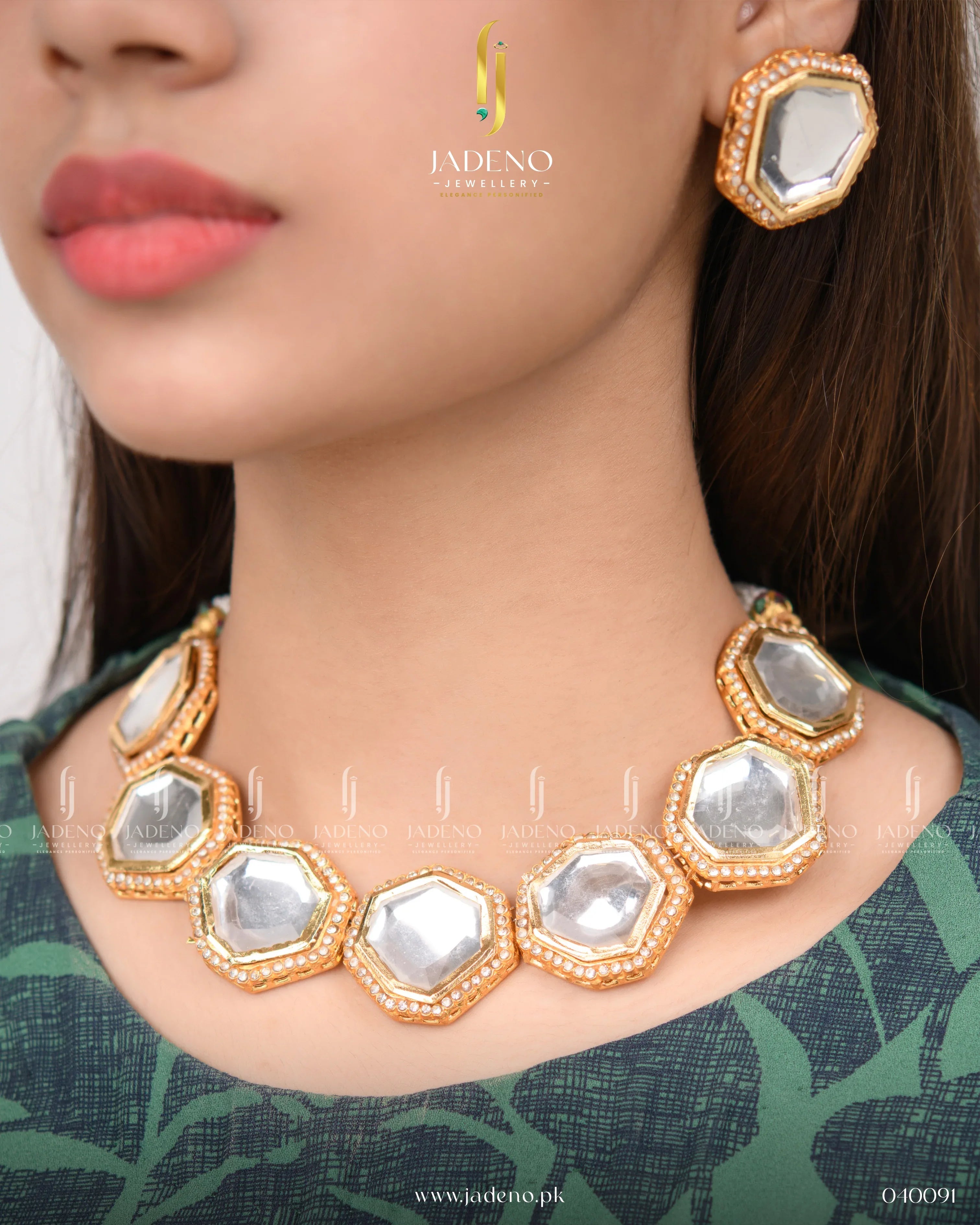 "Big Sized Kundan Crystal Octagonal Set - Jadeno"