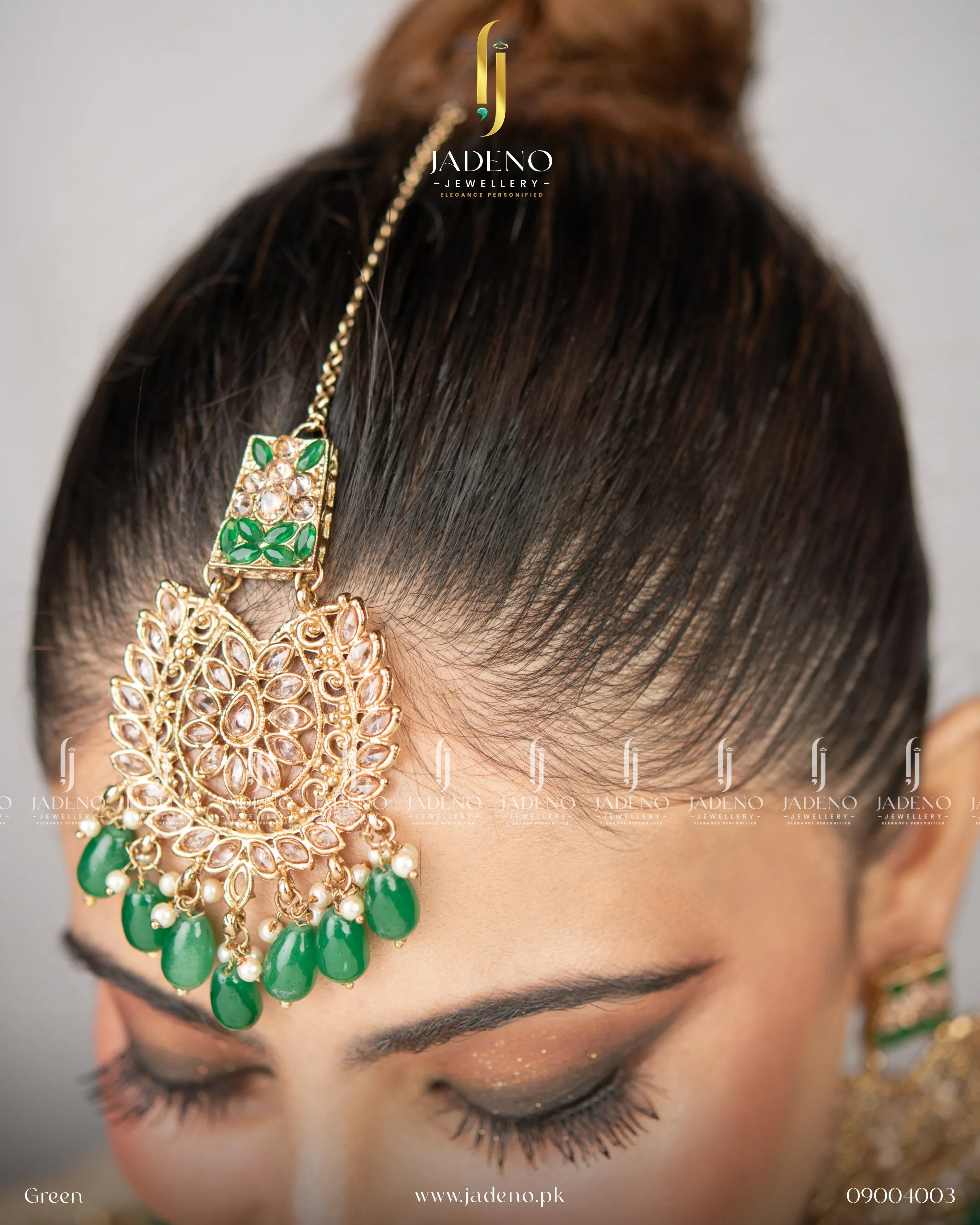 "Beautiful Vintage Style Kundan Kari Set - Jadeno"