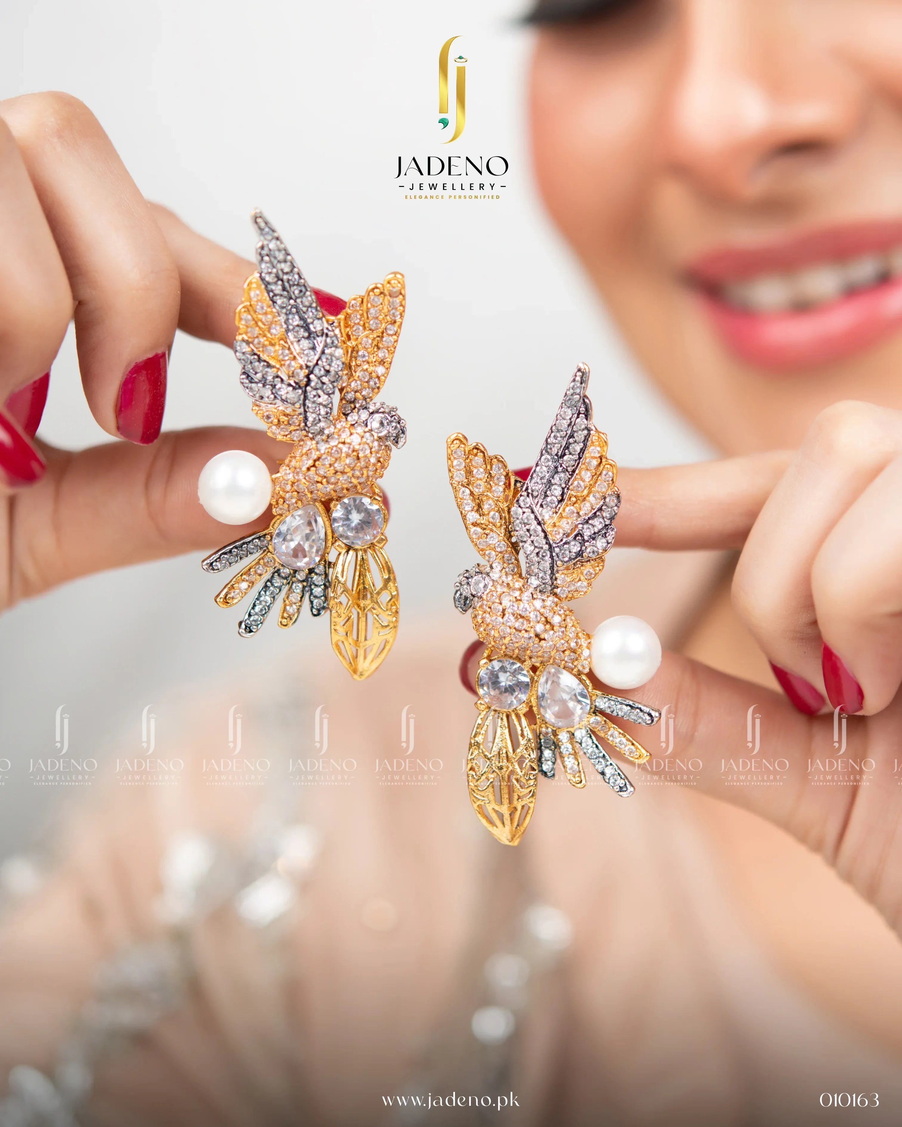 "Birdy Angel Wings Earrings - Jadeno"