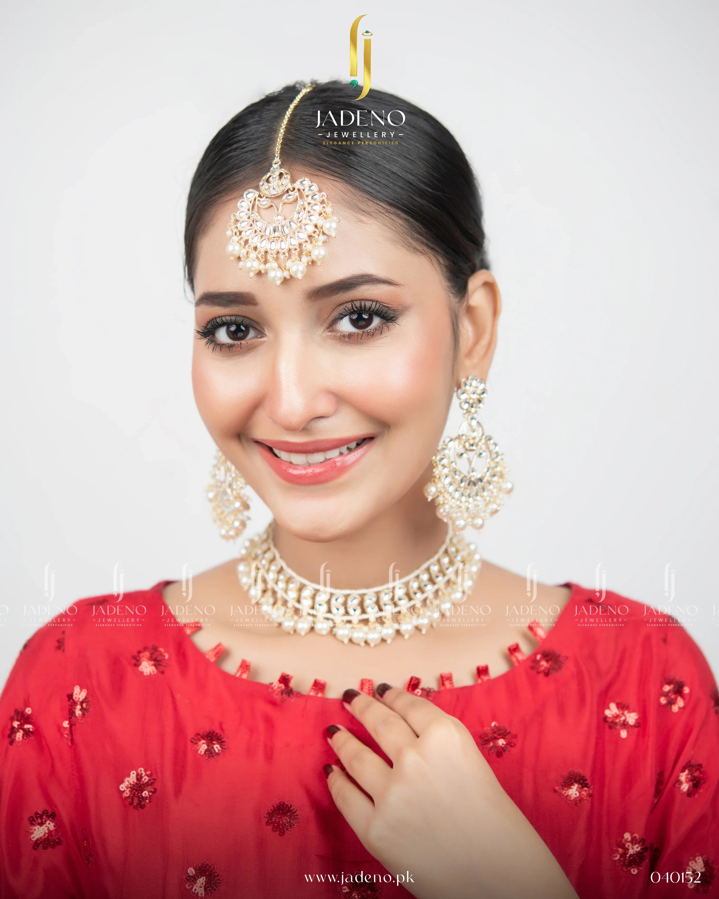 "Artistic Beads Kundan Necklace Set with Tika - Jadeno"