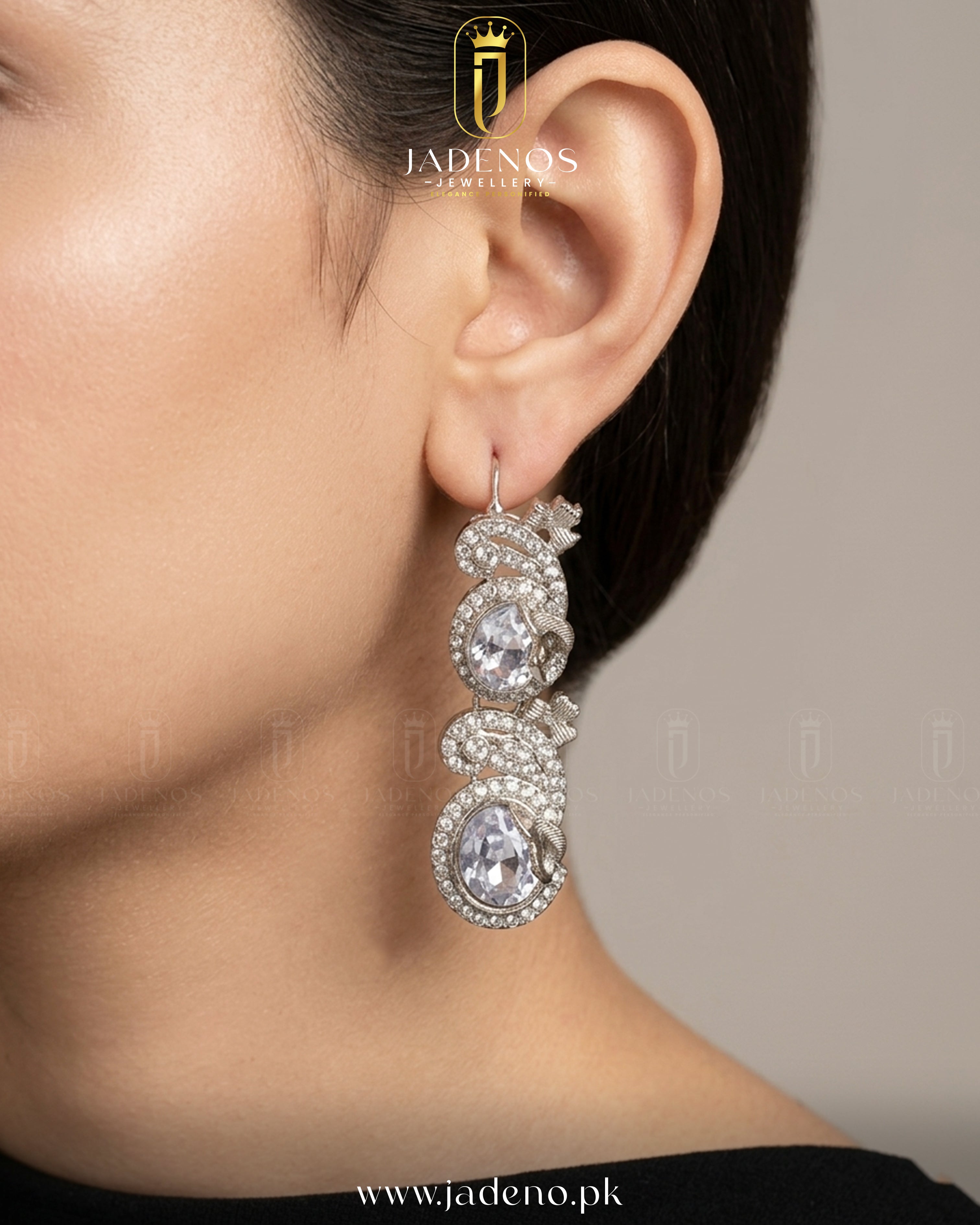 The Royal Glow  Set with Tika