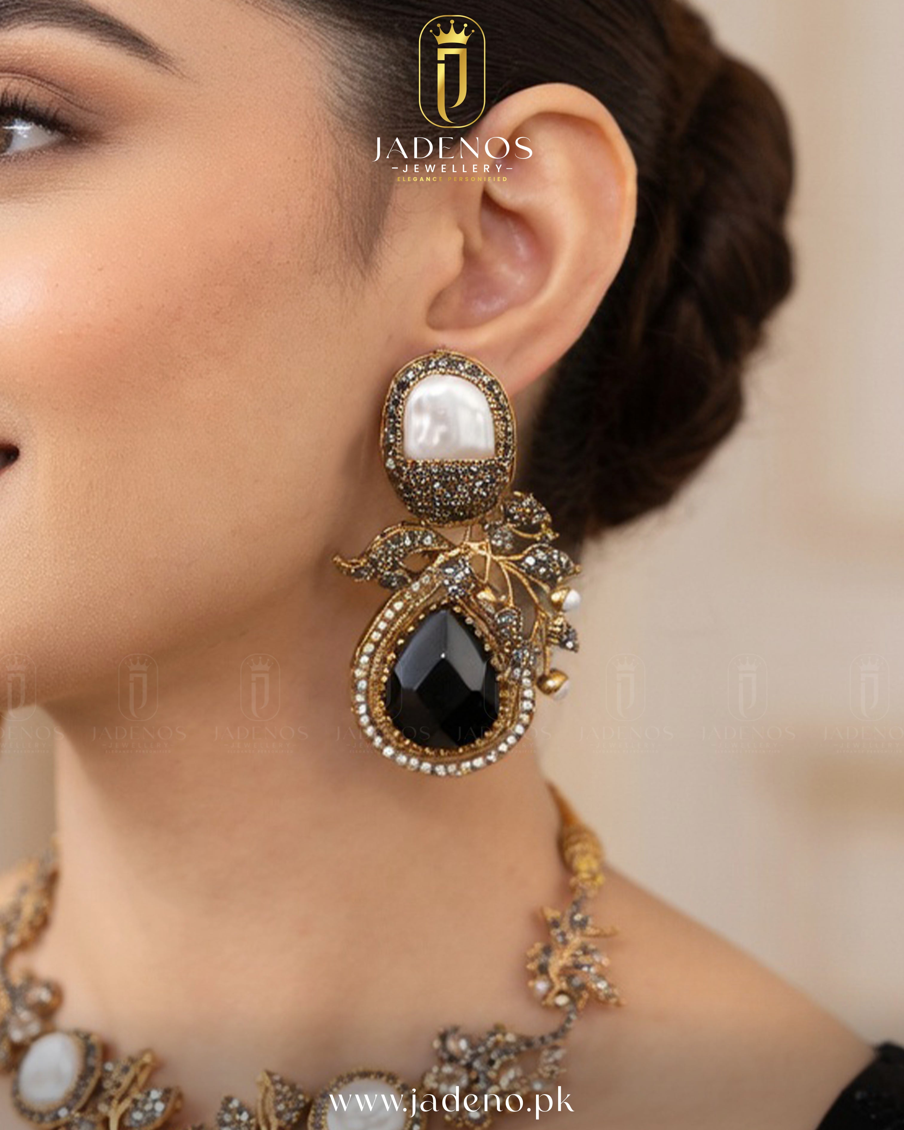 The Zeenat-e-Noor Royal  Set