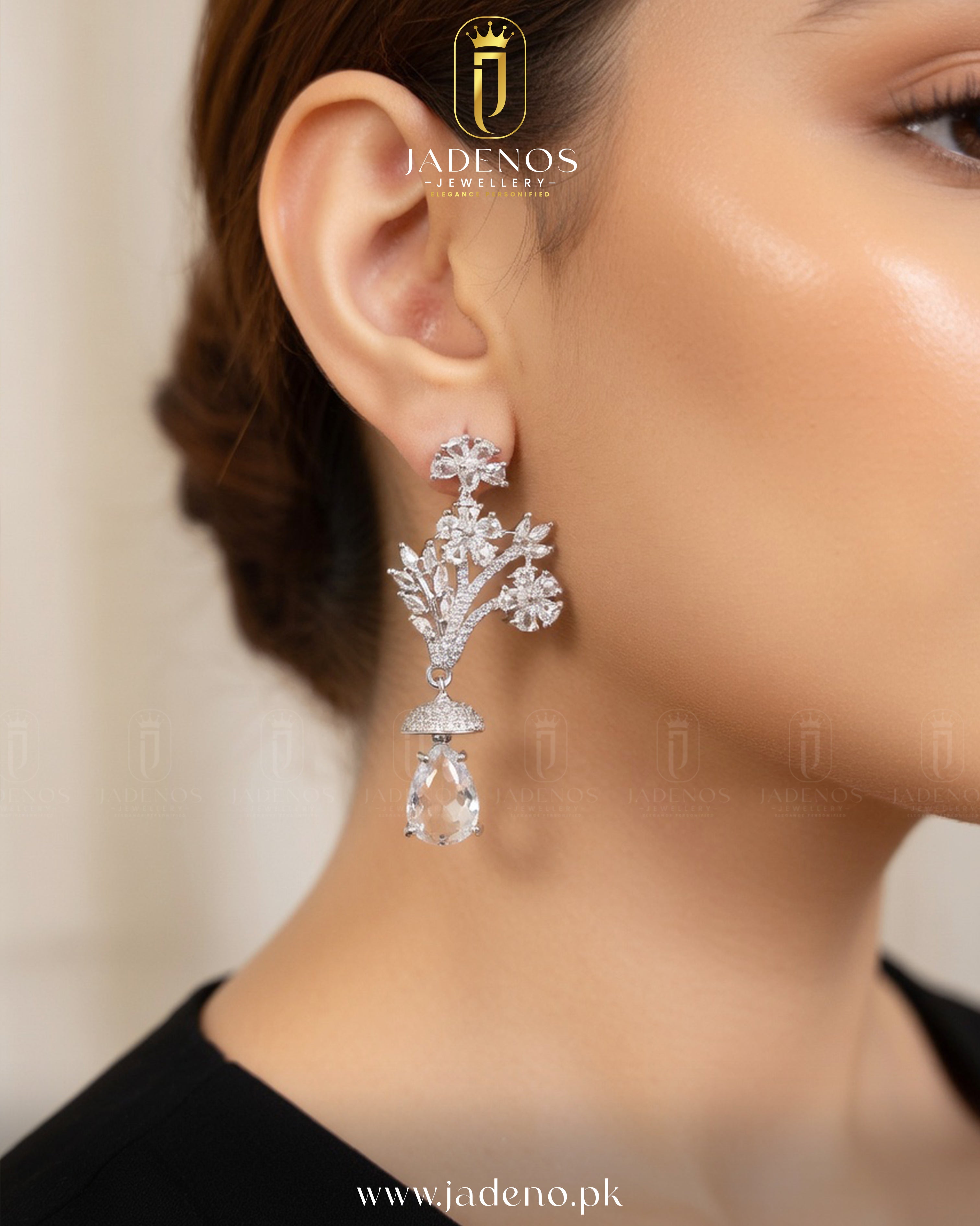 The Luxe Glam Aura Earrings