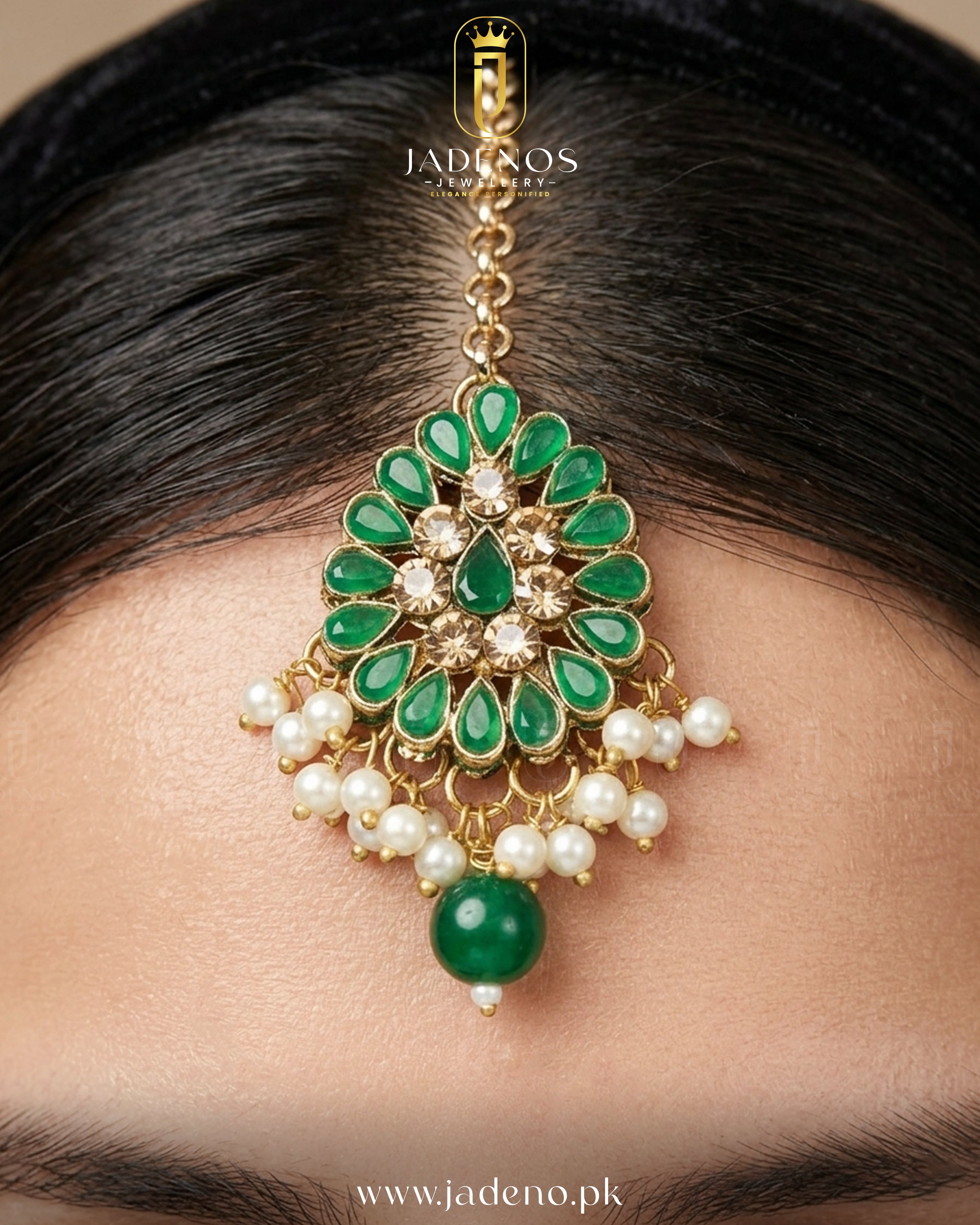 Shaahi Gulnaar Sahara Earrings With Tika