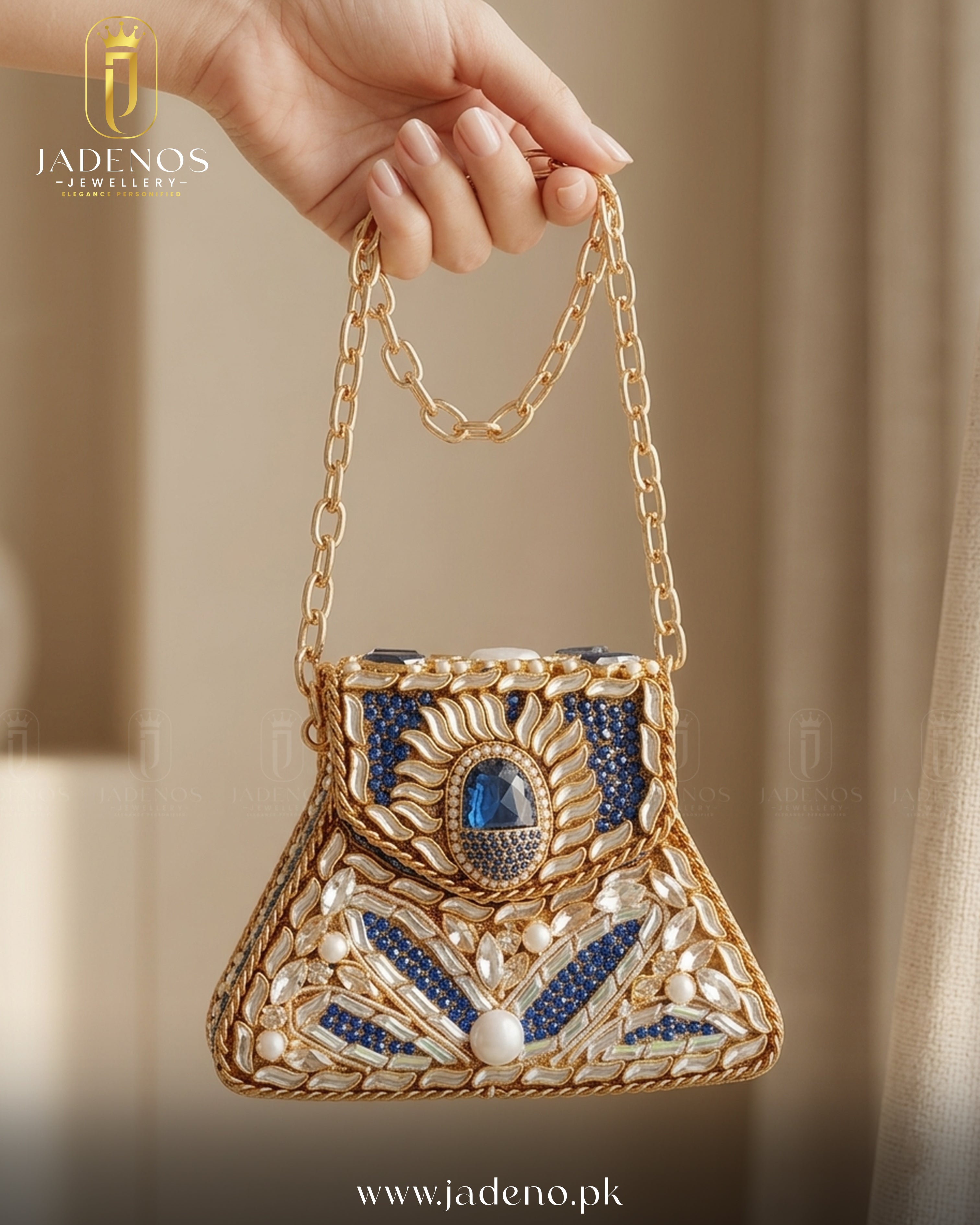 The Noir Maison Eclat Clutch