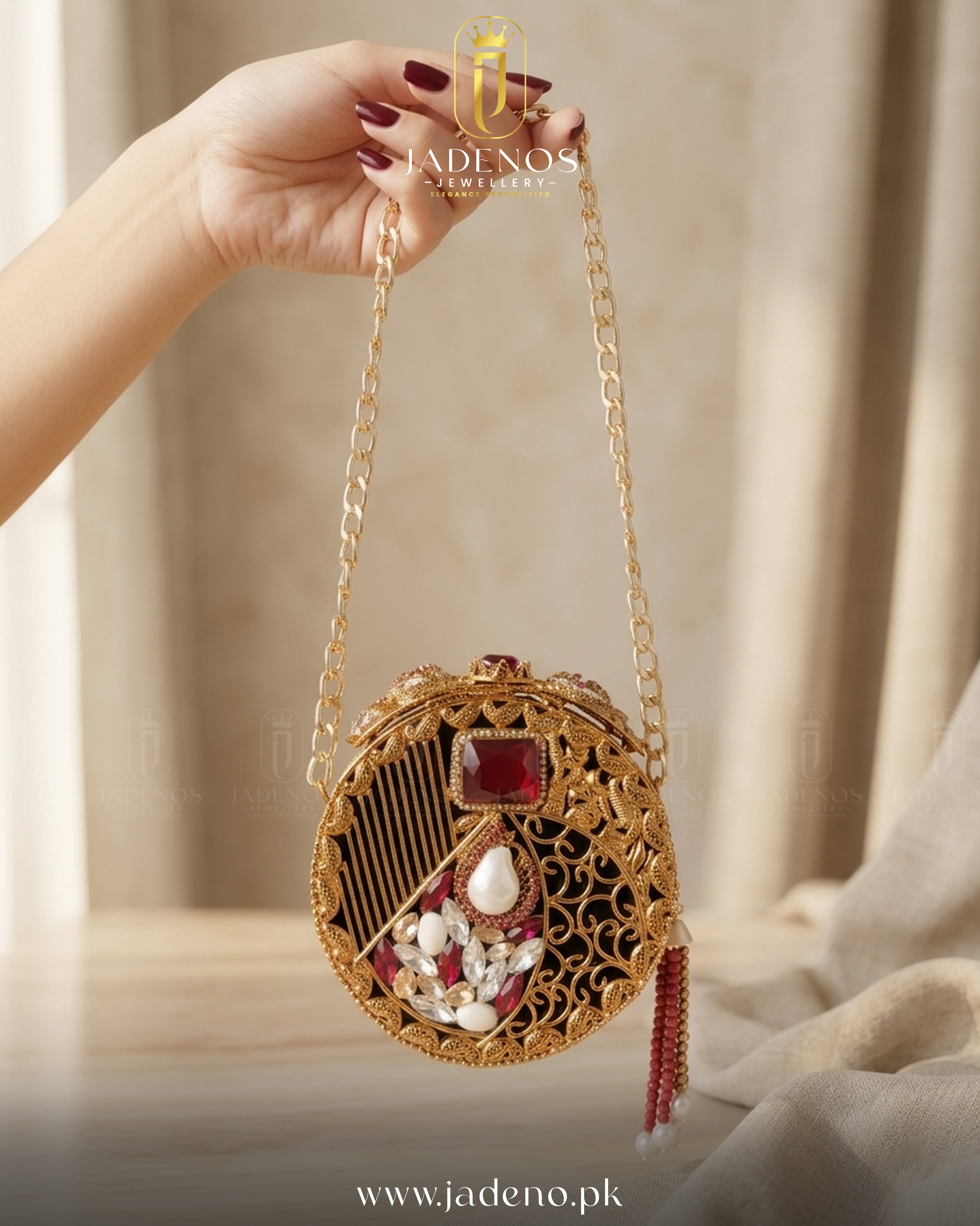 The Bijoux Rouge Royal Clutch